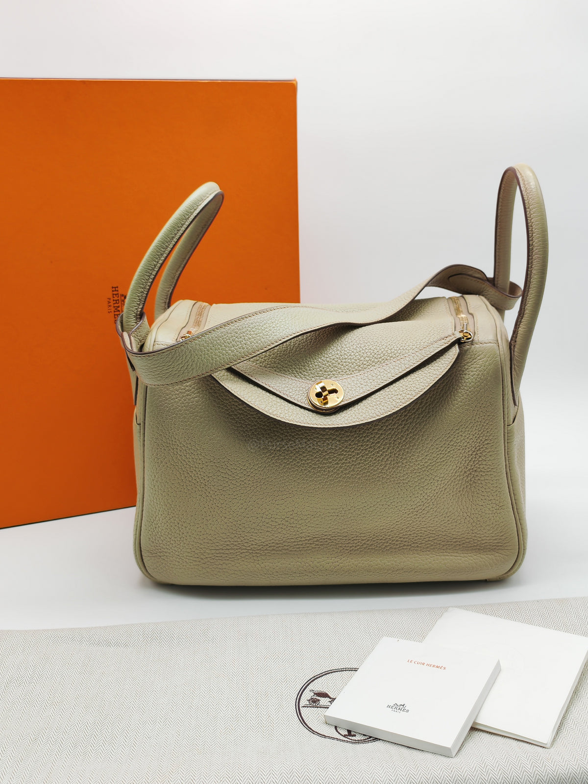 Hermes Lindy 30 in Trench Clemence Leather Gold Hardware Stamp Square Q (2013)