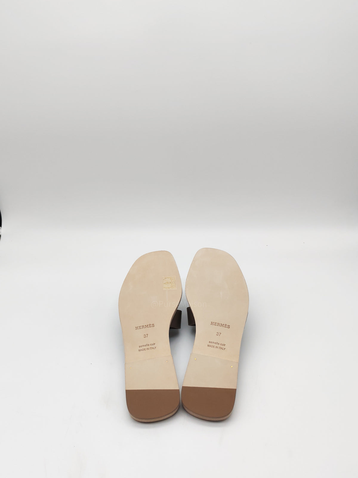 Hermes Oran Sandals in Etoupe Box Calfskin Leather Size 37 EU(23.5cm)