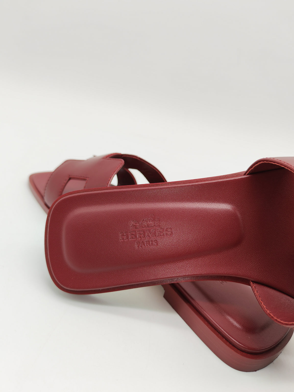 Hermes Oran Sandals in Rouge H Calfskin Leather Size 37 EU(23.5 cm)