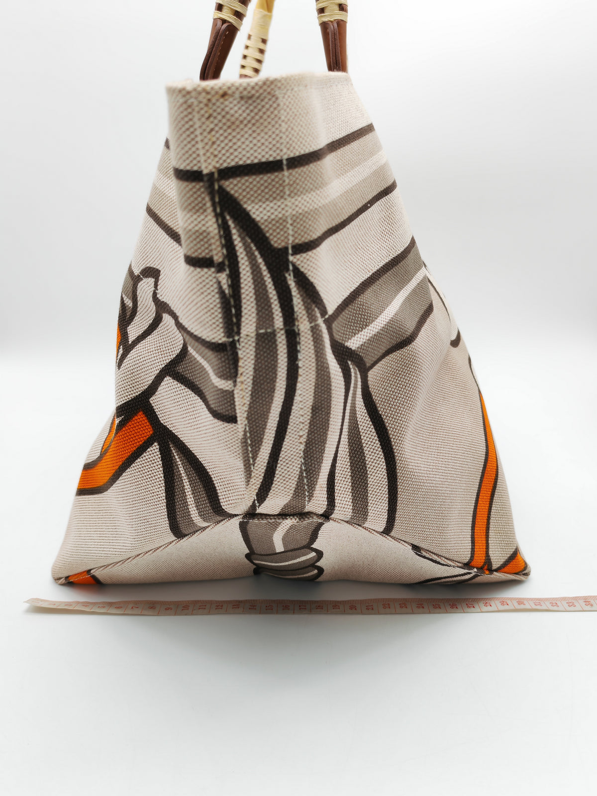 Hermès 31 Ecru Fauves Handbag Tote Bag in Light Beige Multicolor Toile H Canvas Stamp Square O (2011))