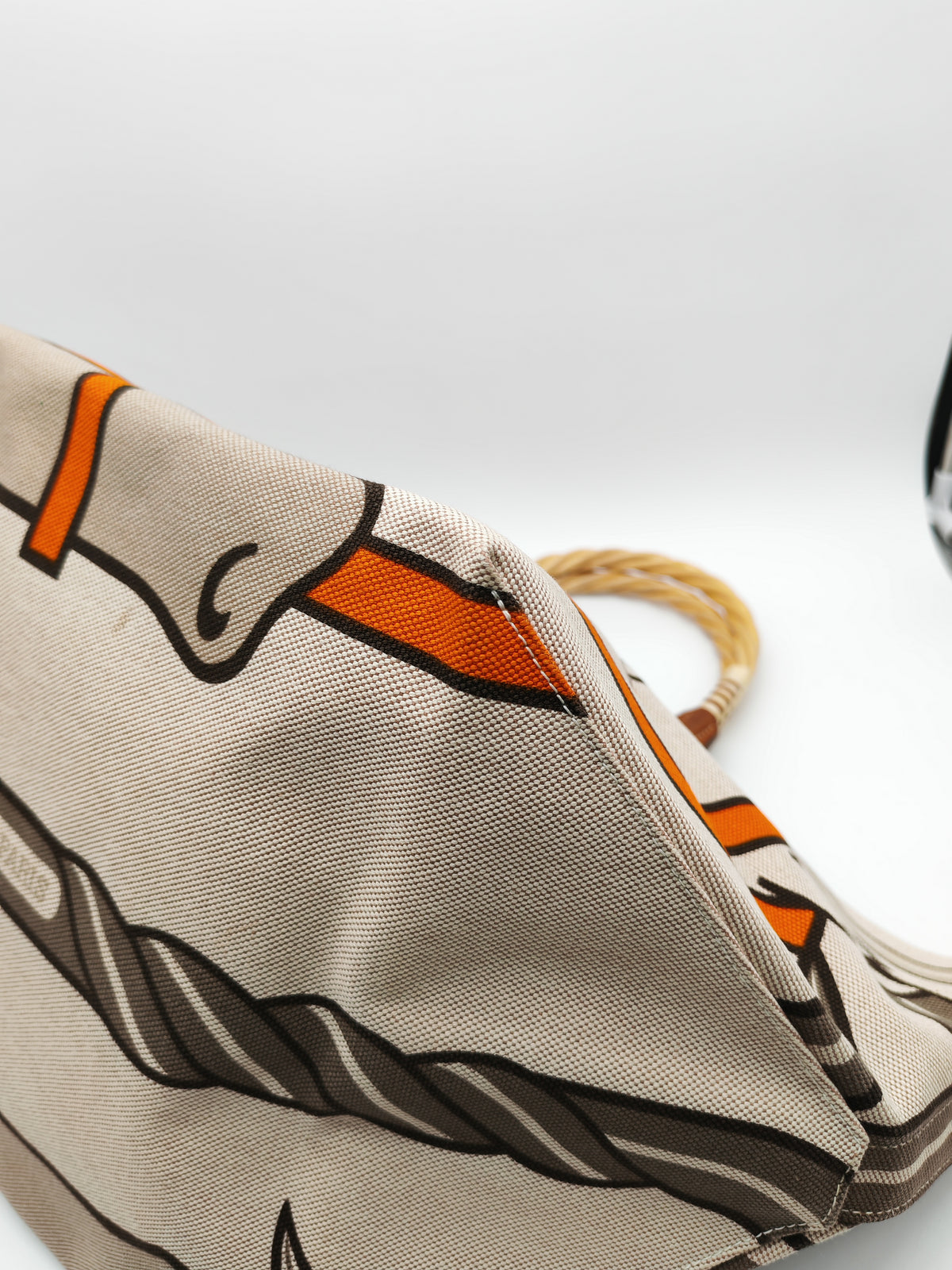 Hermès 31 Ecru Fauves Handbag Tote Bag in Light Beige Multicolor Toile H Canvas Stamp Square O (2011))