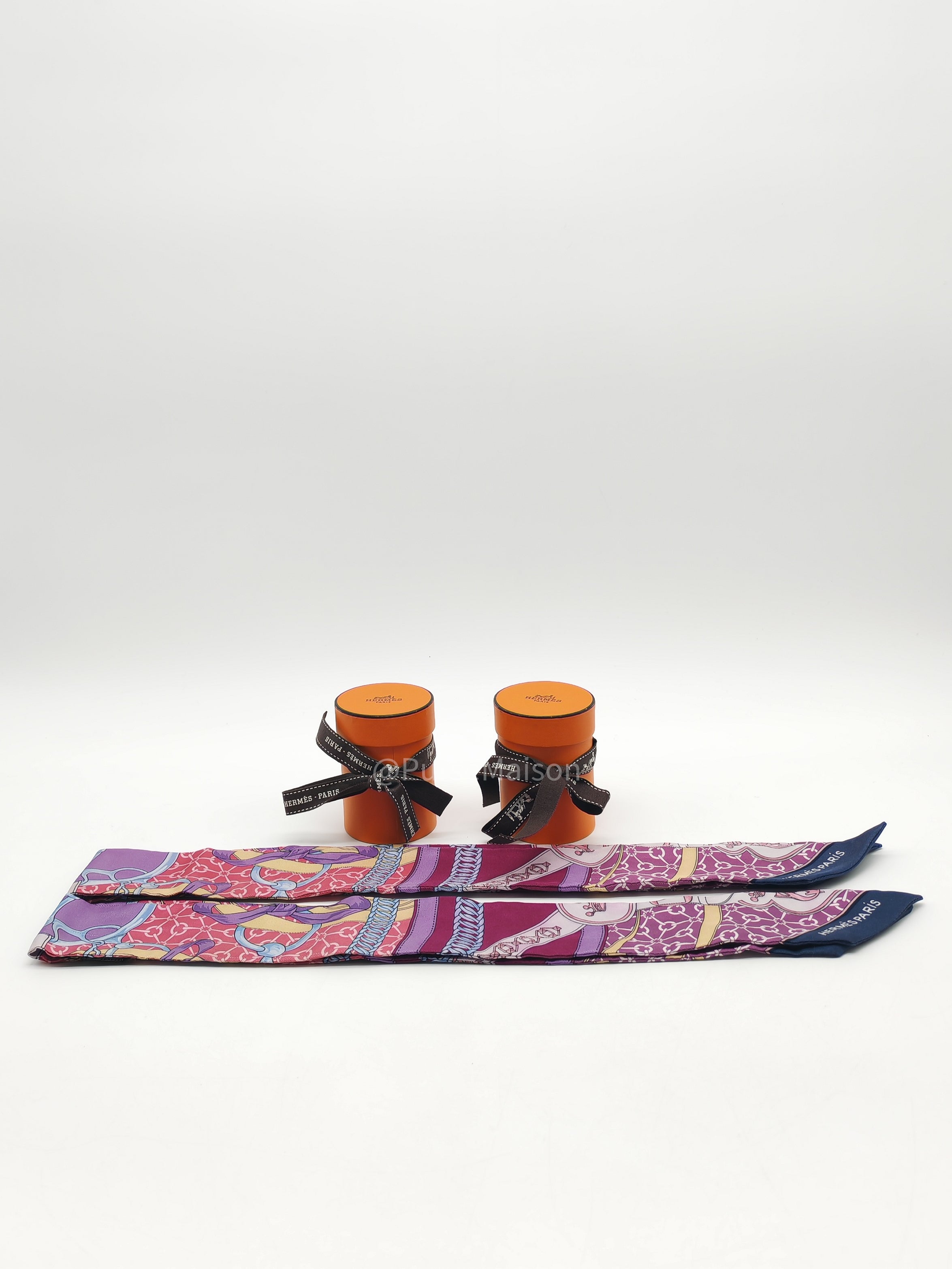 Hermes La Promenade Du Matin Rose, Mauve Silk Twilly (Pair)