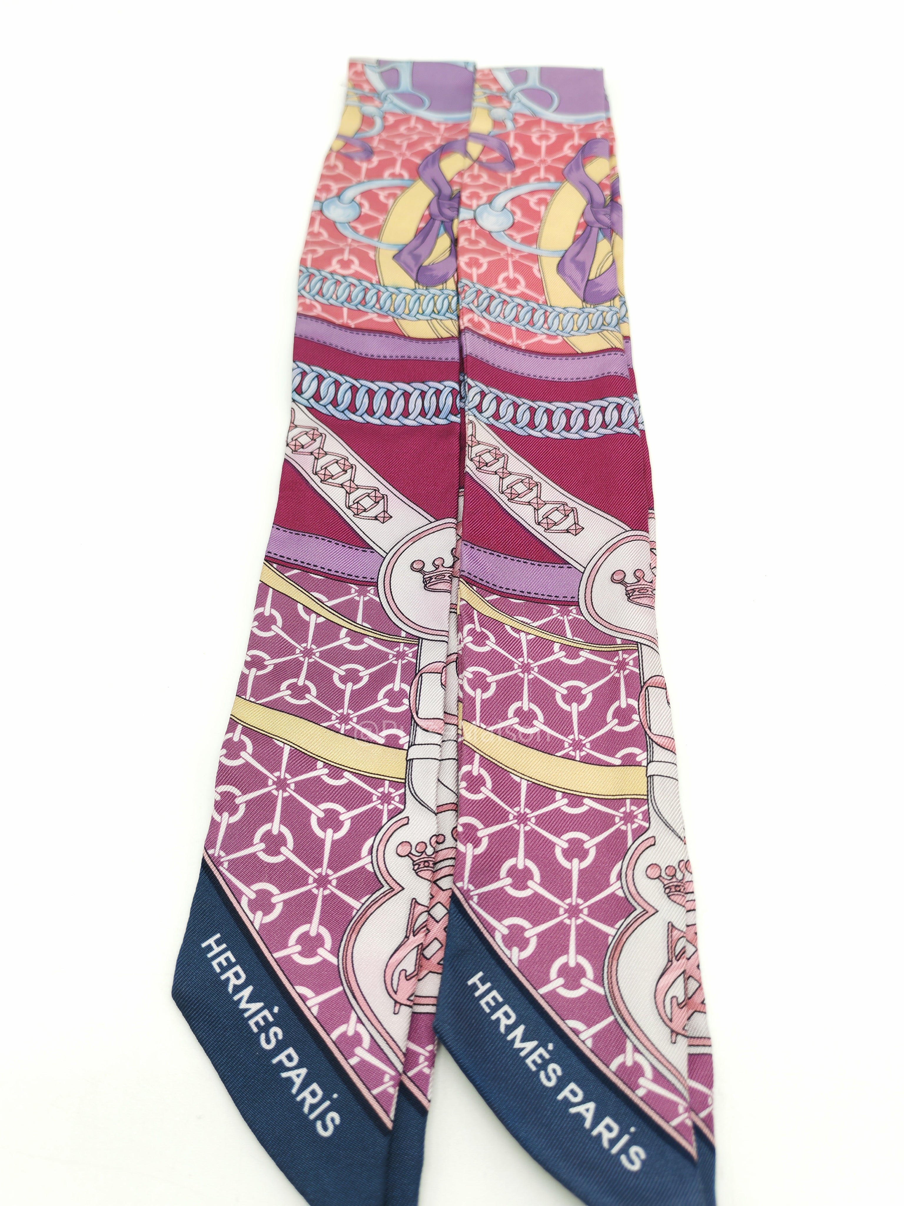 Hermes La Promenade Du Matin Rose, Mauve Silk Twilly (Pair)