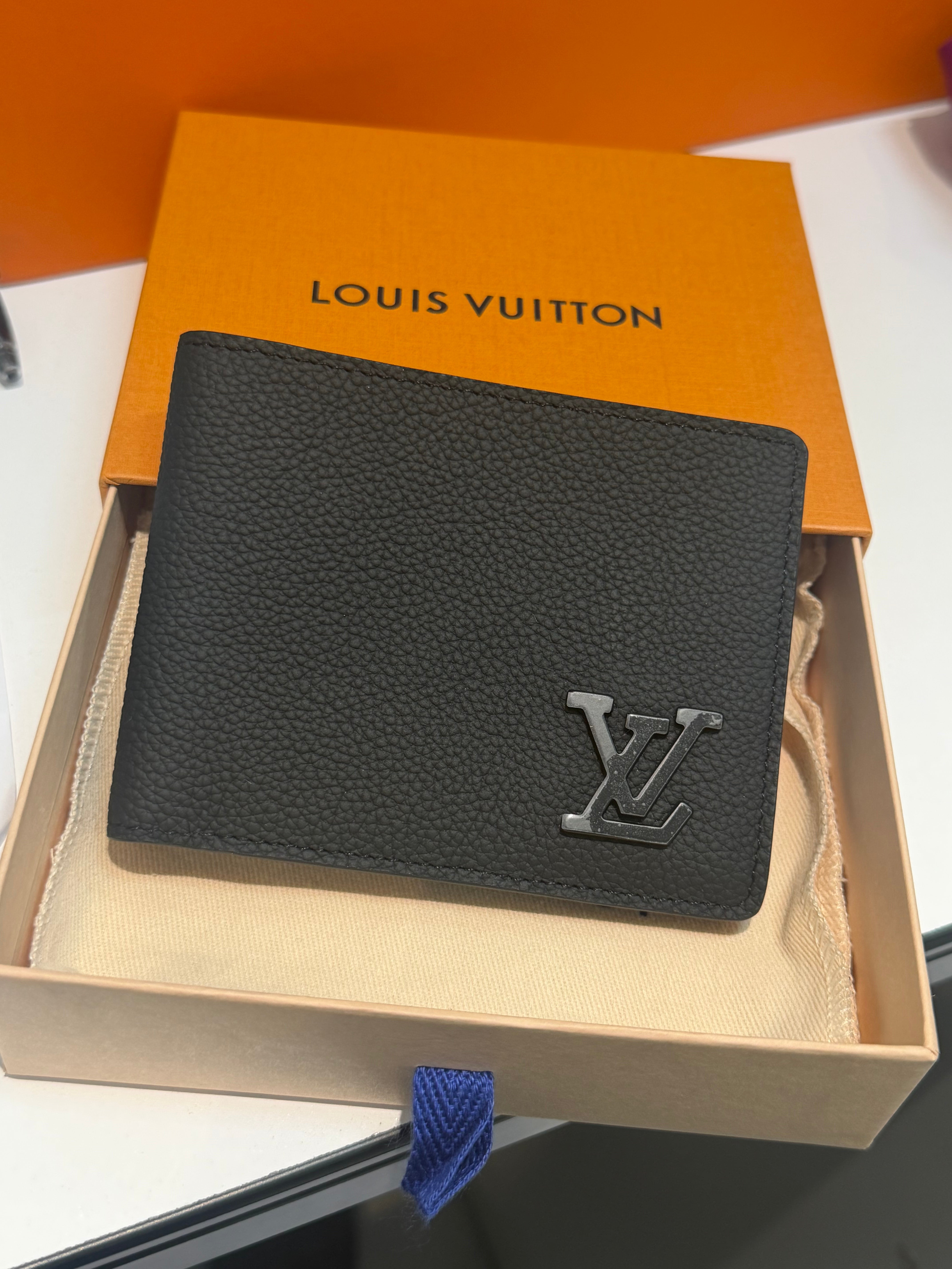 LV Multiple Wallet in Black