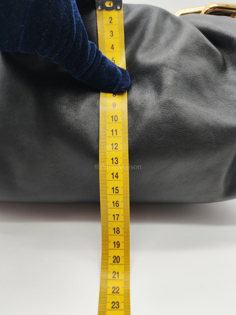 The Chain Pouch in Black Clafskin Leather Shoulder Bag