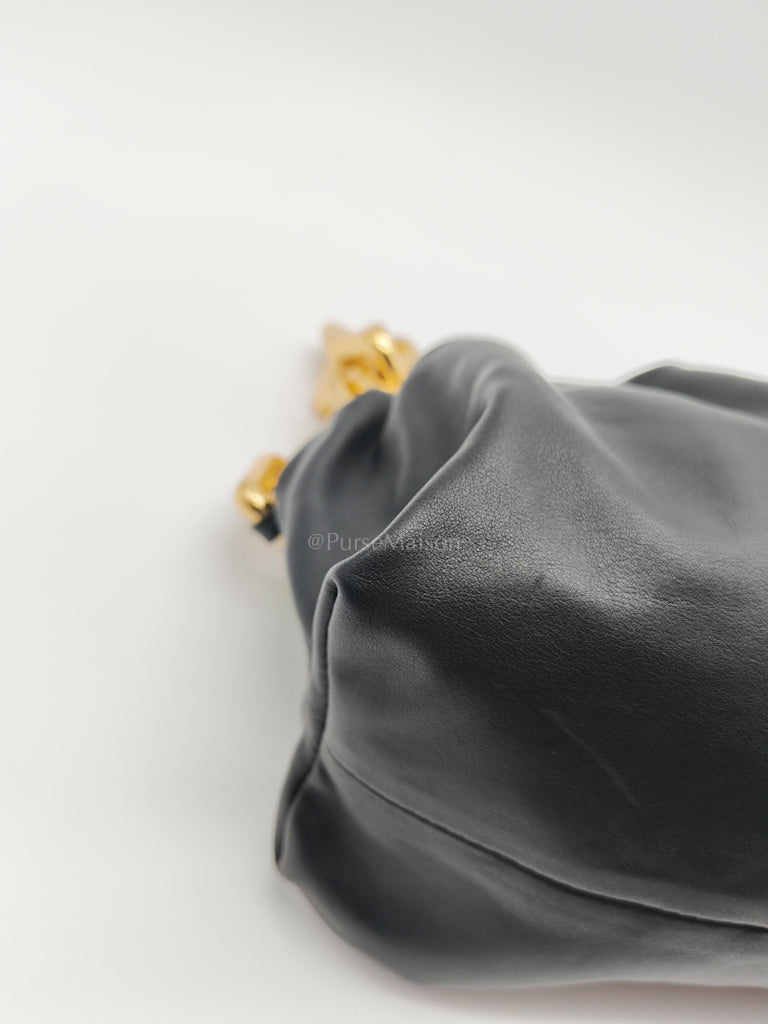 The Chain Pouch in Black Clafskin Leather Shoulder Bag