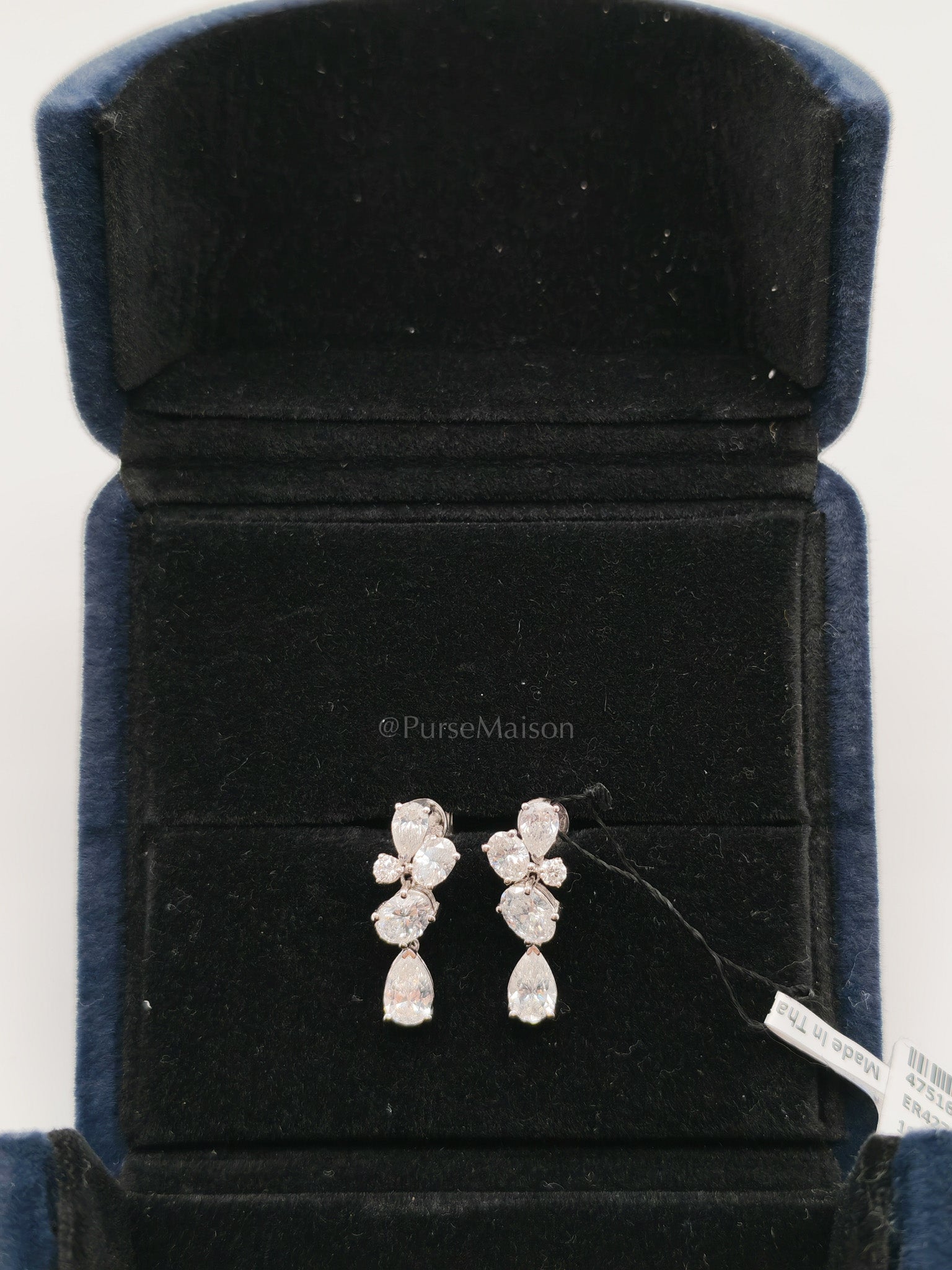 18K 2.33gms 2.33cts VS1 to VVS1 (Clarity) E to H (Color) Natural Diamond White Gold Earrings