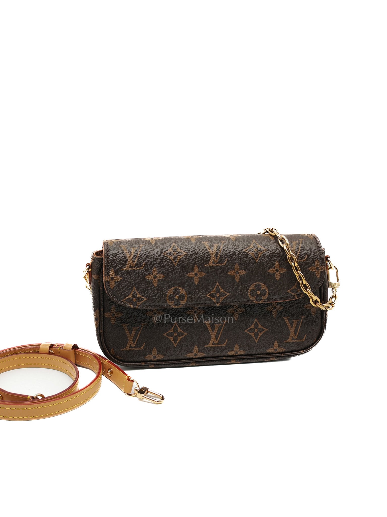 Ivy Wallet On Chain in Monogram Canvas Shoulder Bag (Microchip)