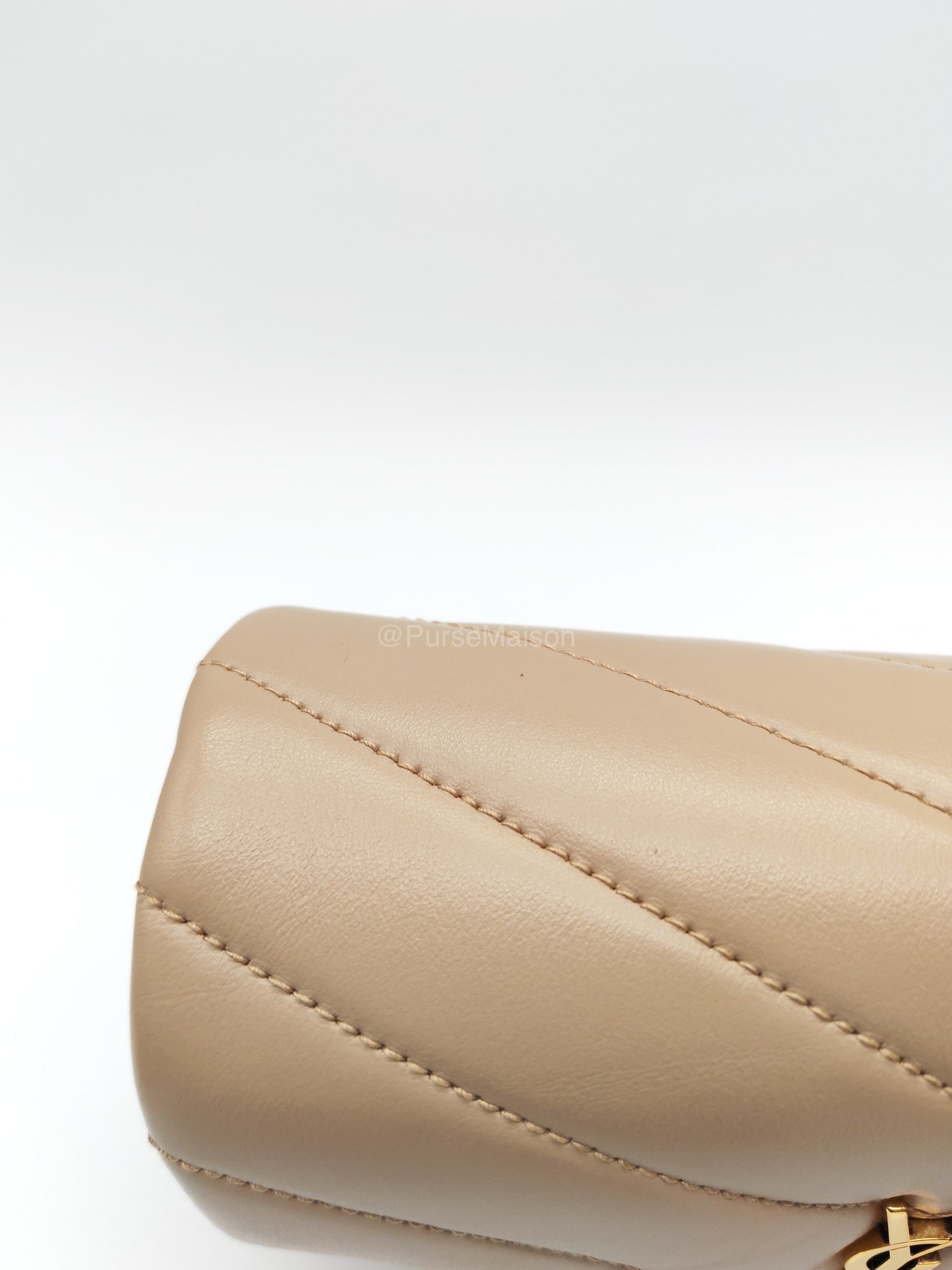 Yves Saint Laurent Toy Loulou Bag in Beige Chevron Quilted Calfskin Leather and Gold Hardware