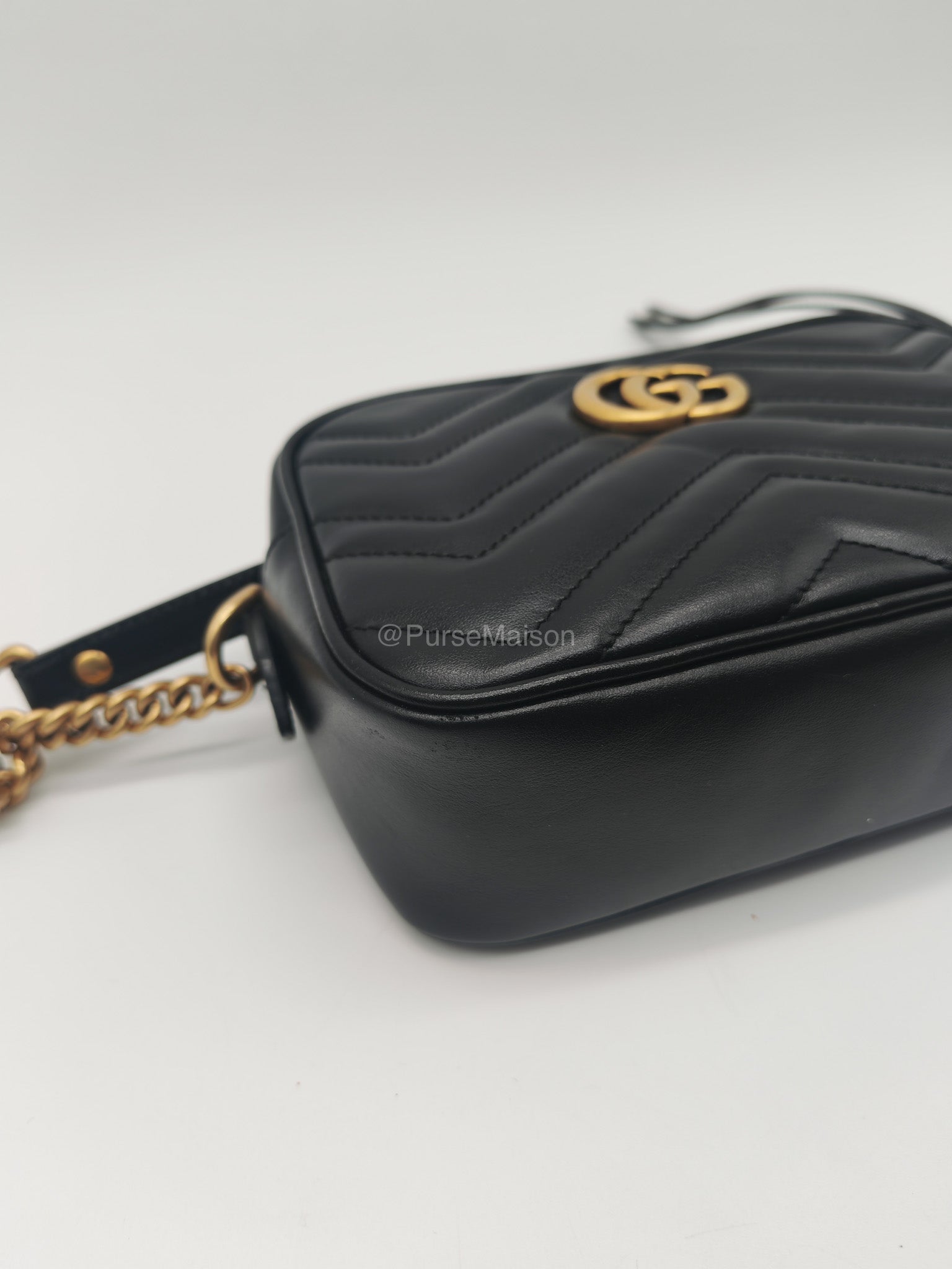 Gucci GG Marmont Camera Bag in Matelasse Leather Crossbody Bag