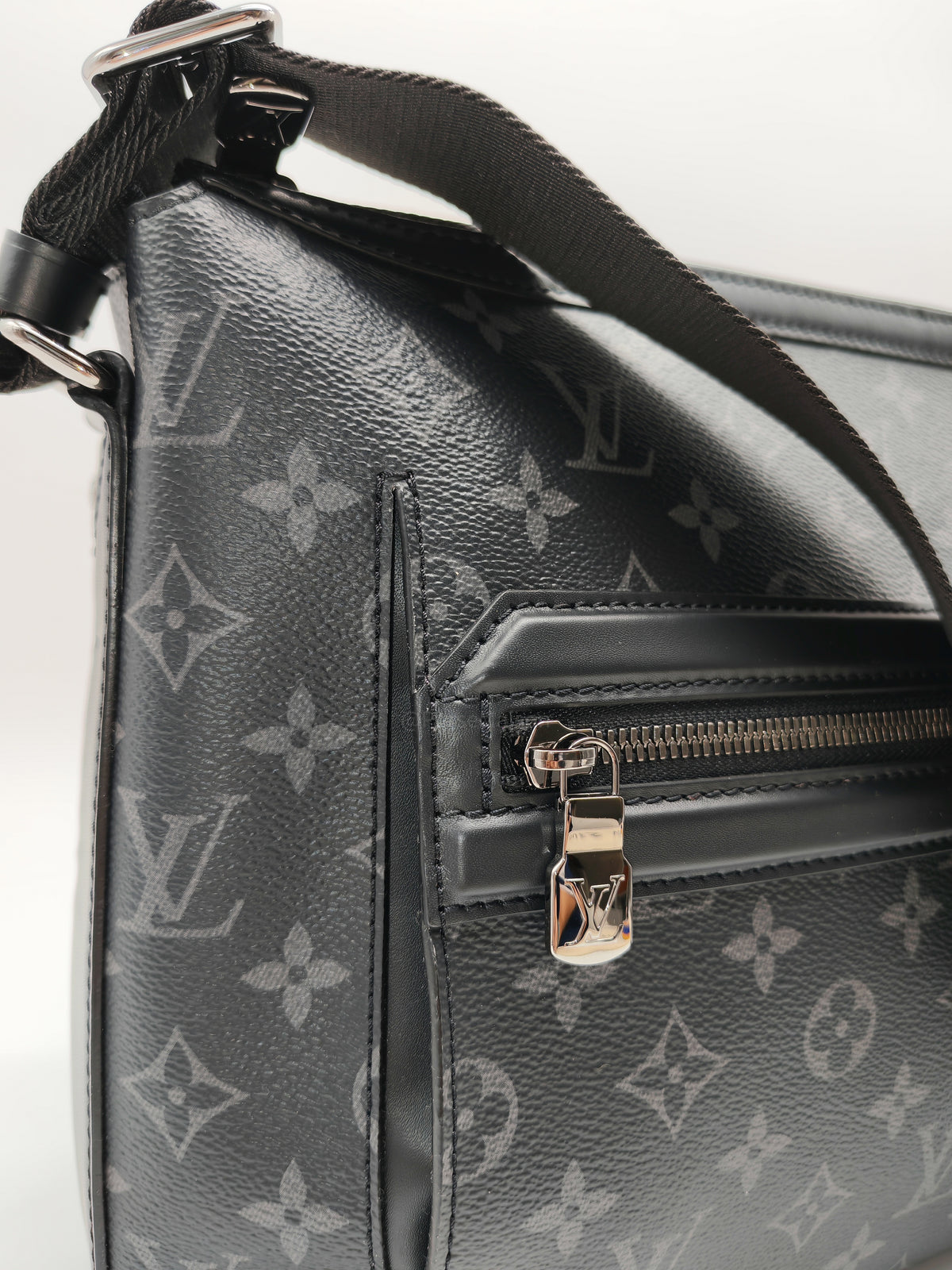 Louis Vuitton Odyssey Messenger Bag PM in Monogram Eclipse Canvas