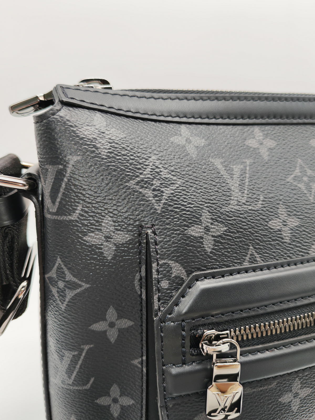 Louis Vuitton Odyssey Messenger Bag PM in Monogram Eclipse Canvas
