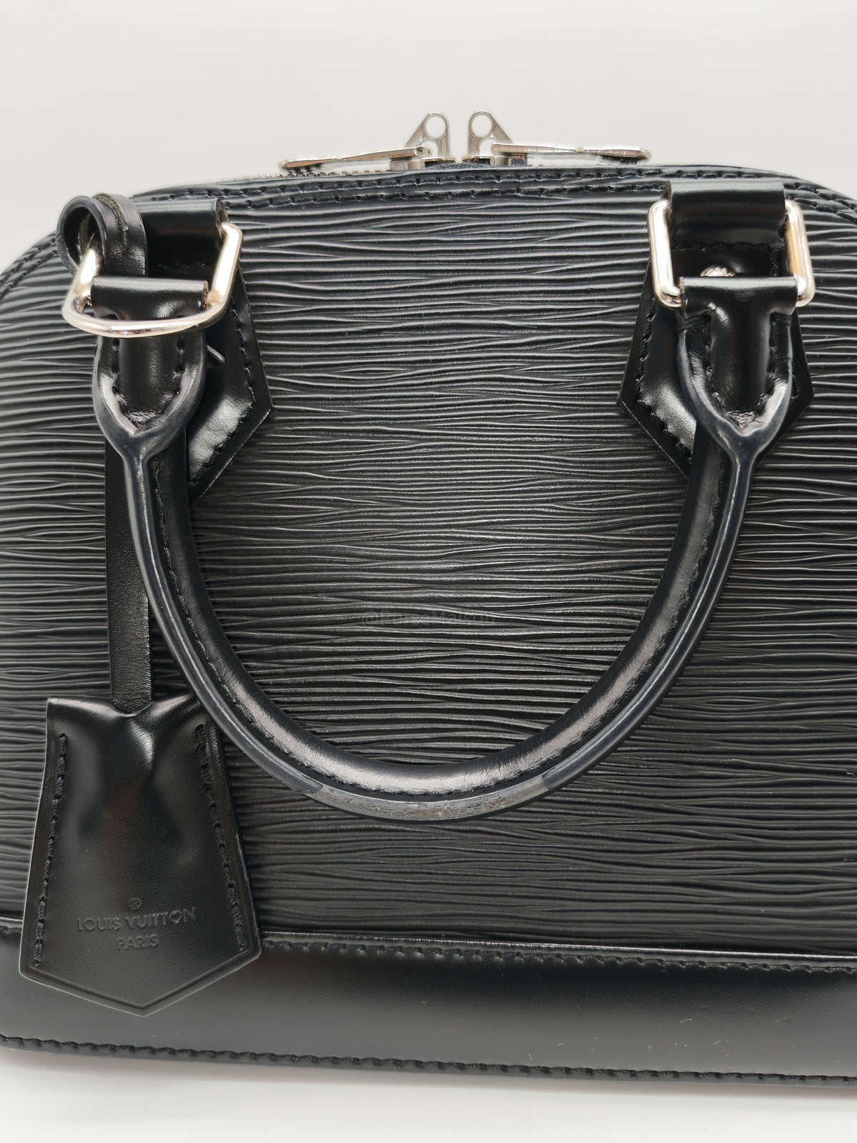 Louis Vuitton Alma BB in Black Epi Leather Silver Hardware (Date Code: AA1139)