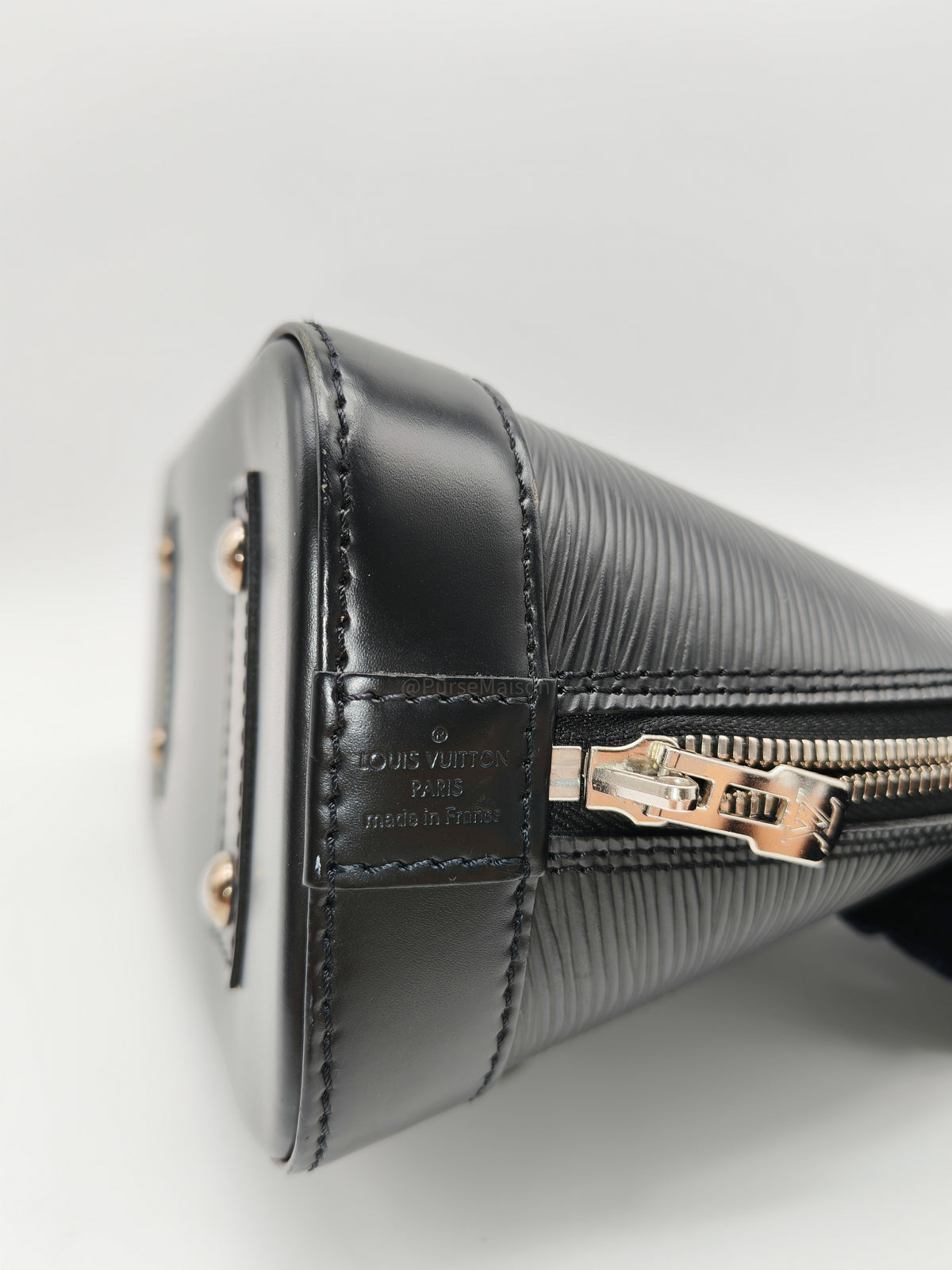 Louis Vuitton Alma BB in Black Epi Leather Silver Hardware (Date Code: AA1139)
