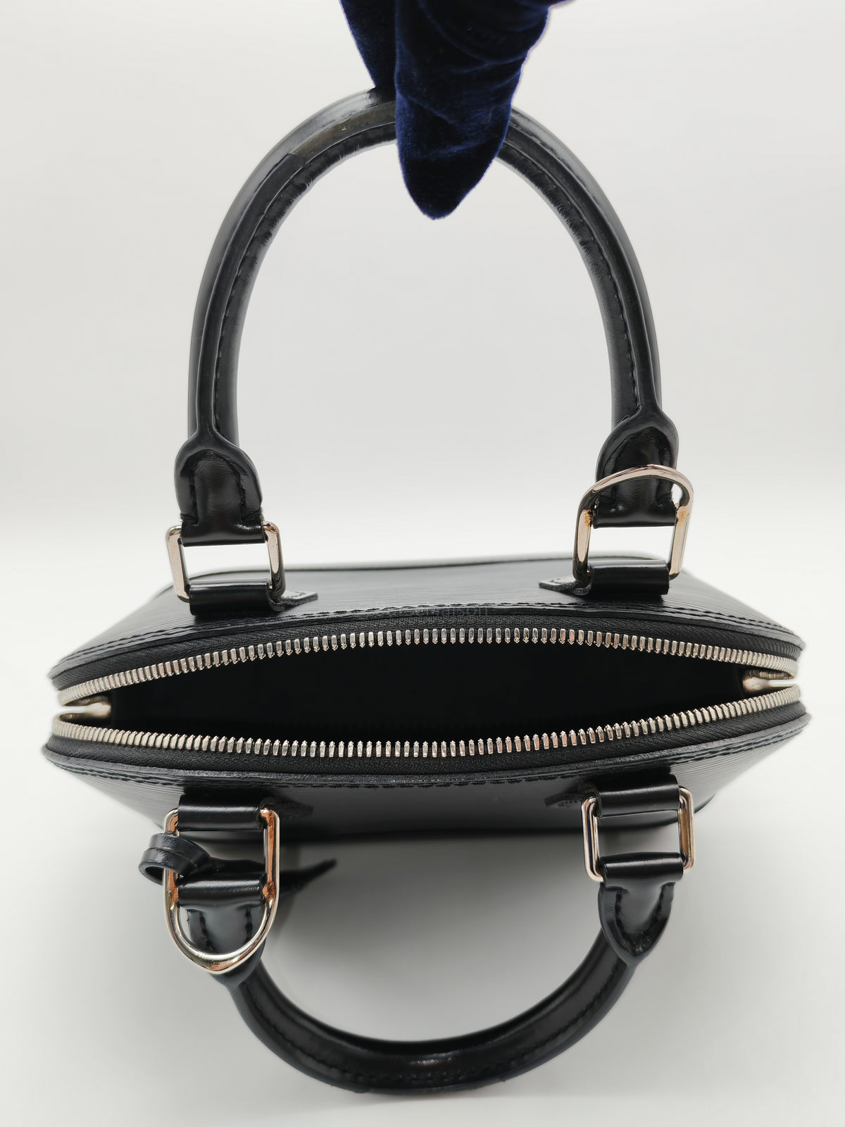 Louis Vuitton Alma BB in Black Epi Leather Silver Hardware (Date Code: AA1139)