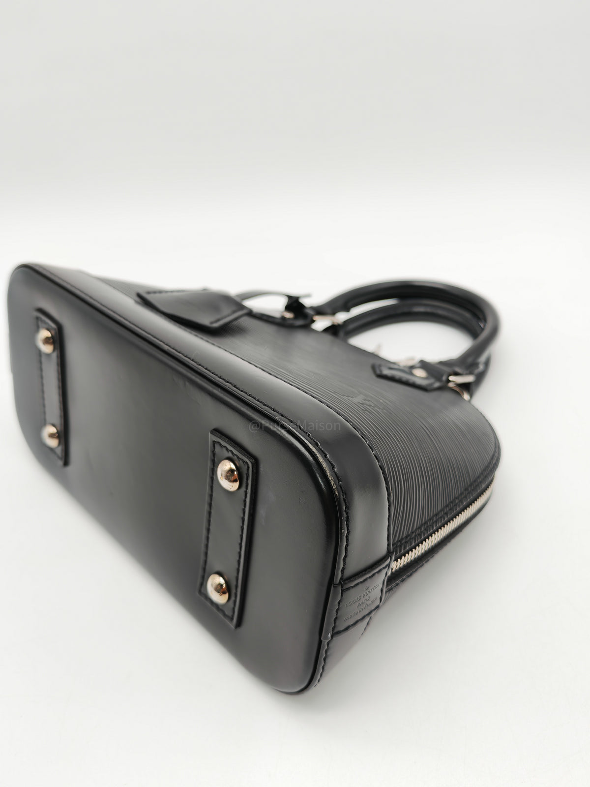 Louis Vuitton Alma BB in Black Epi Leather Silver Hardware (Date Code: AA1139)