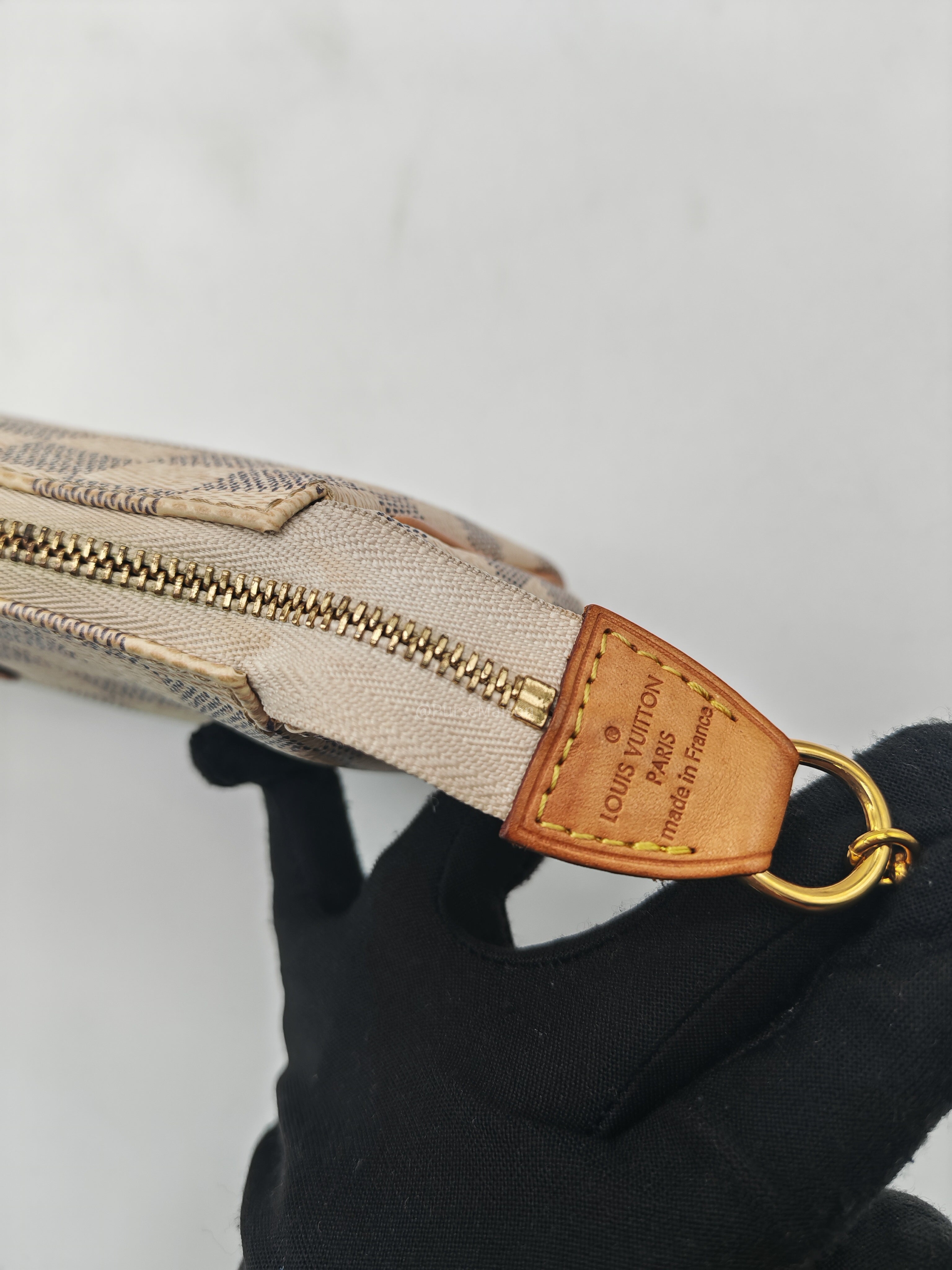LV Damier Azur Eva Clutch Bag GHW
