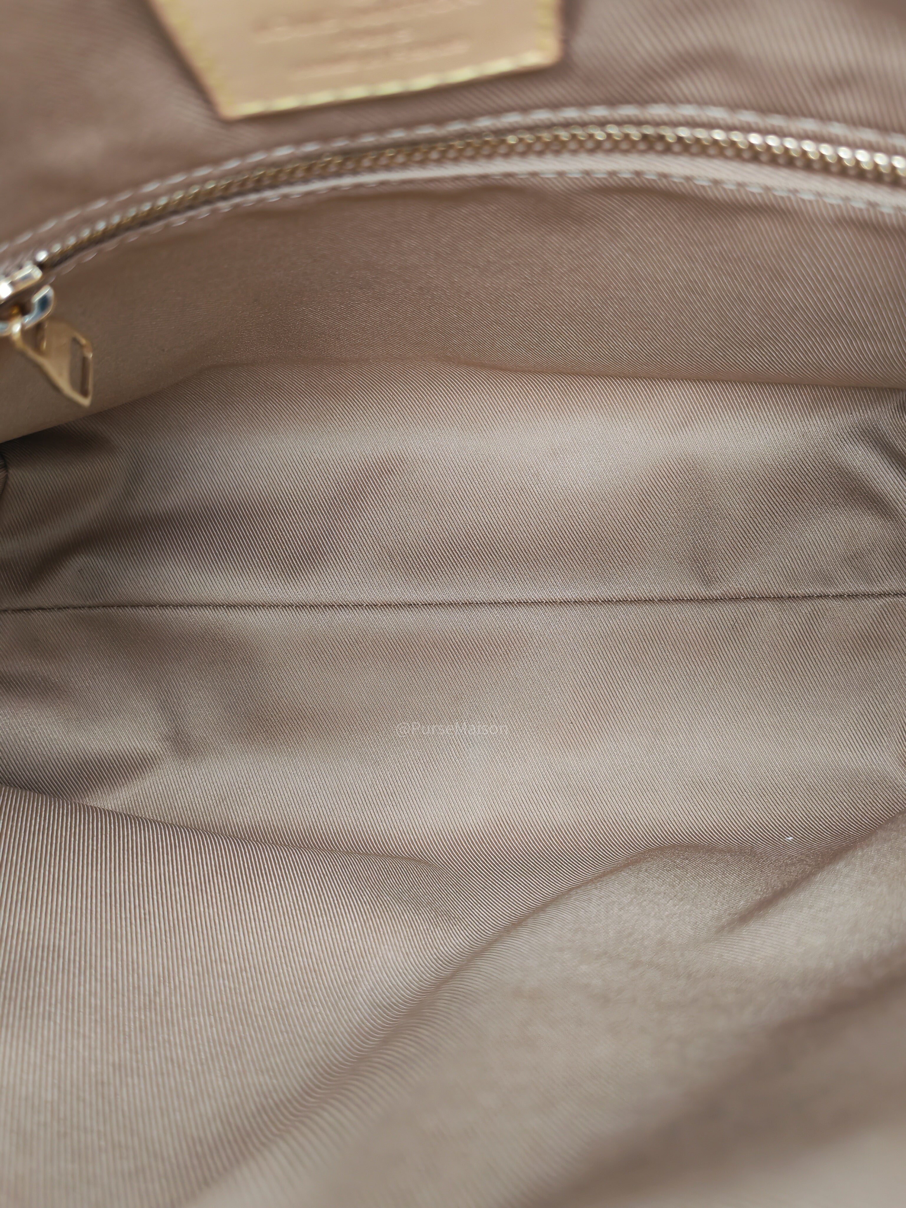 Louis Vuitton Graceful Hobo Bag PM in Monogram Canvas (Date code: MI0128)