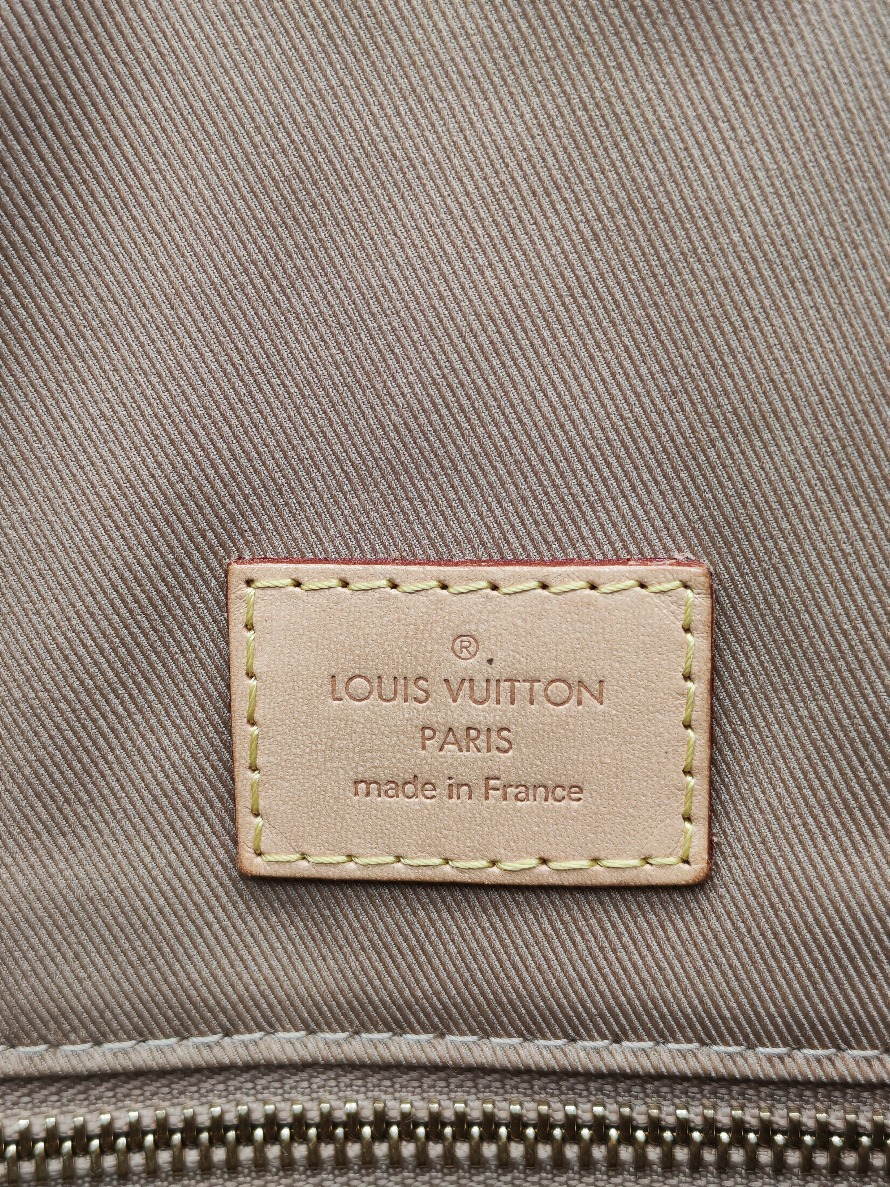 Louis Vuitton Graceful Hobo Bag PM in Monogram Canvas (Date code: MI0128)