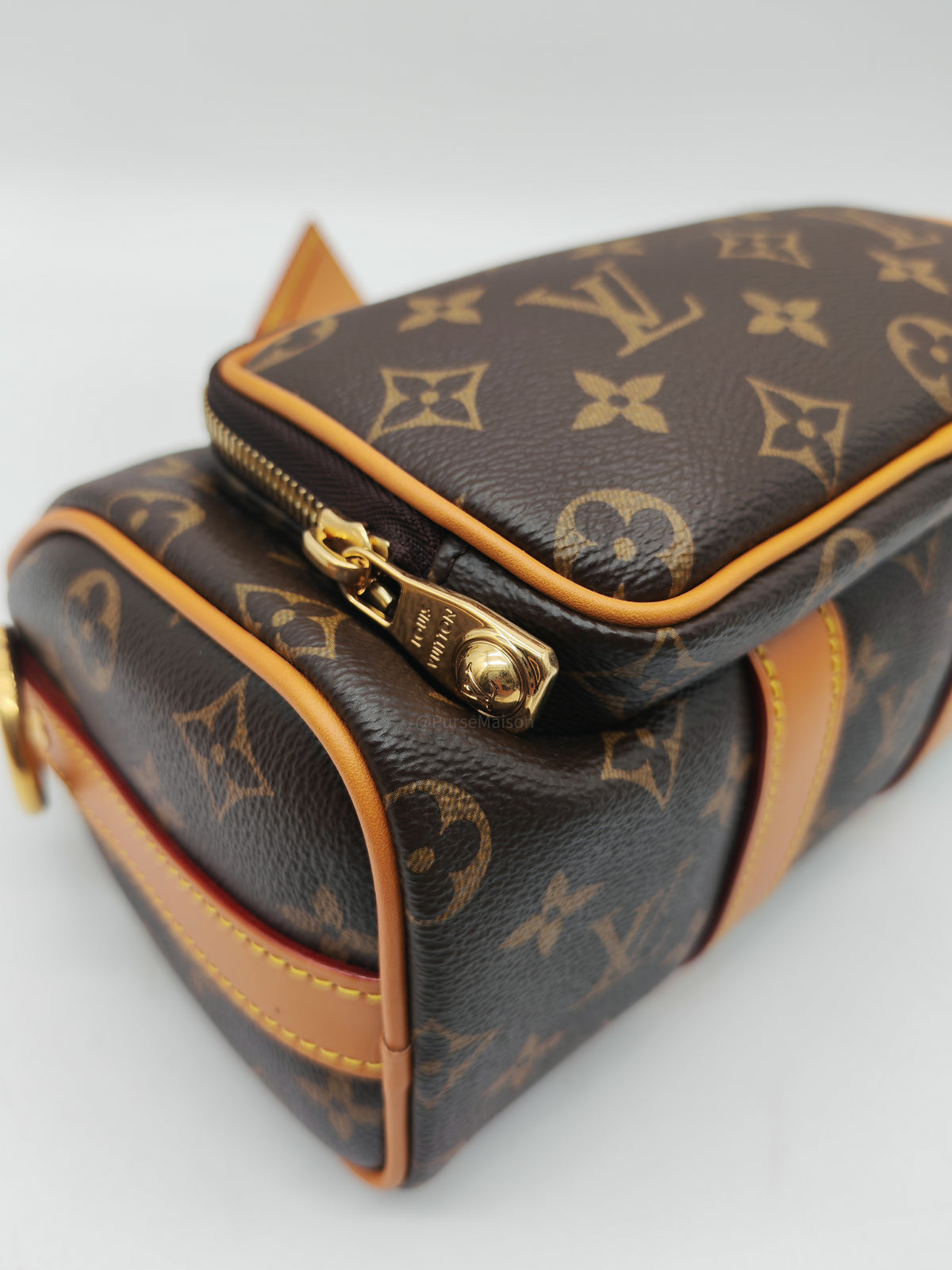 Louis Vuitton Keepall Bandouliere 25 in Monogram Canvas Top Handle Bag (Microchip)