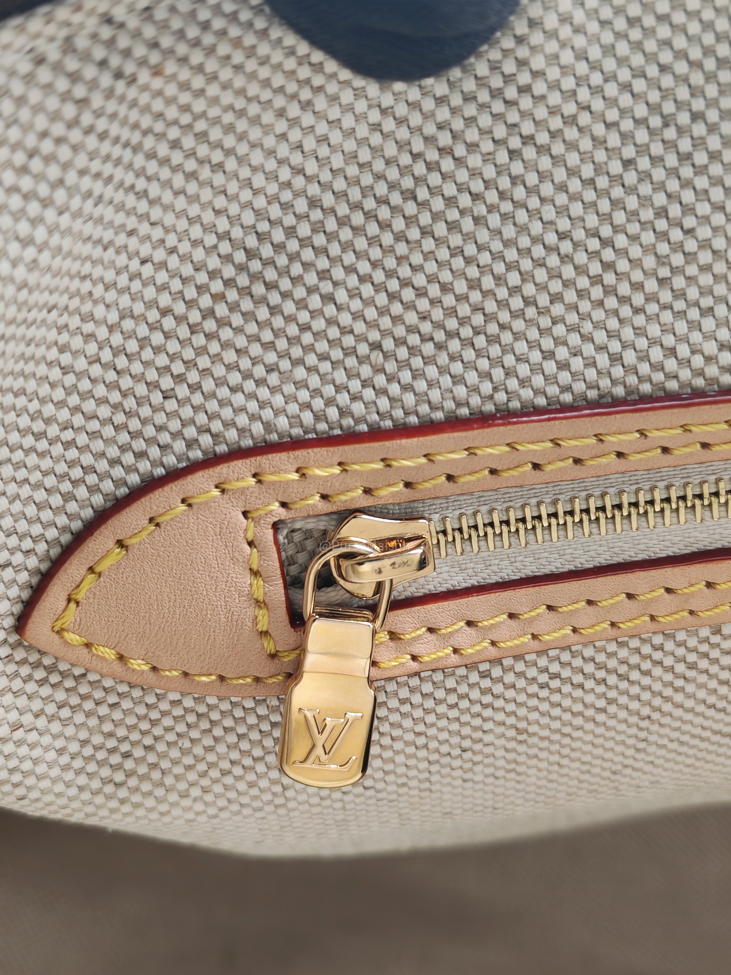 Louis Vuitton Keepall Bandouliere Flight Mode Collection in Monogram Canvas Cowhide Leather and Gold Hardware Microchip