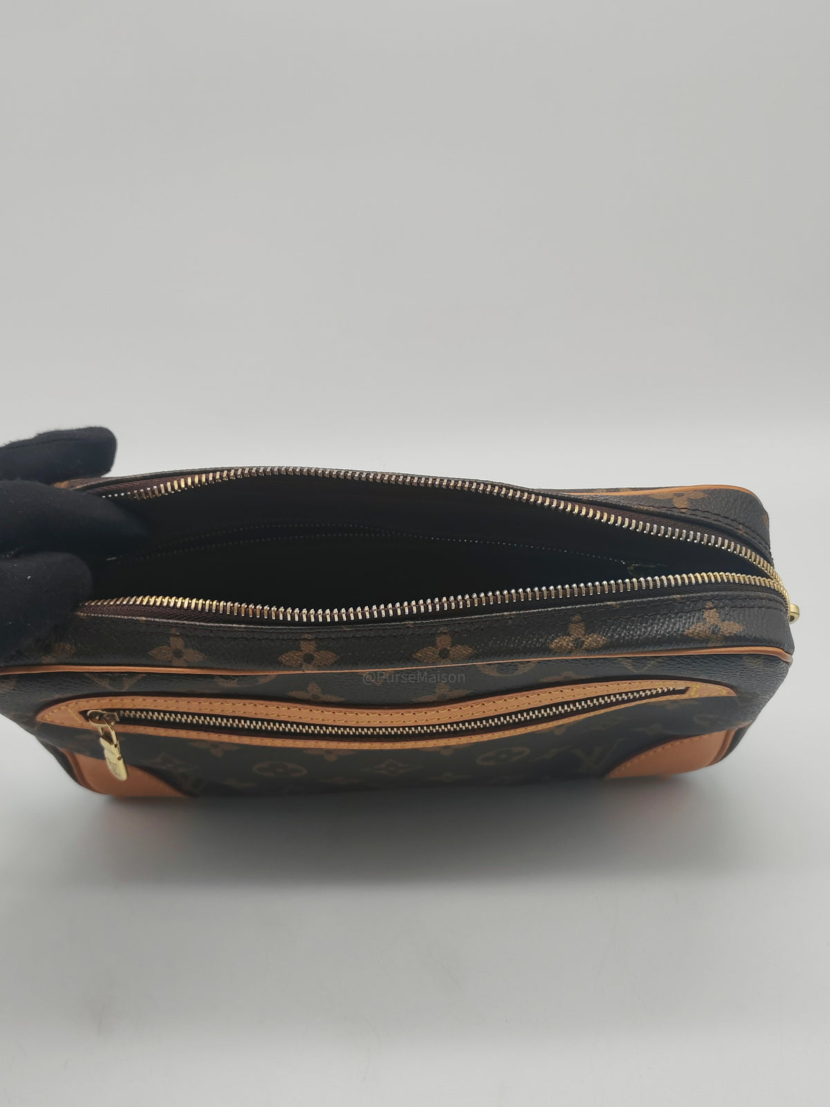 Louis Vuitton Marly Dragonne Clutch Bag in Monogram Canvas and Gold Hardware (Datecode: SL1003)