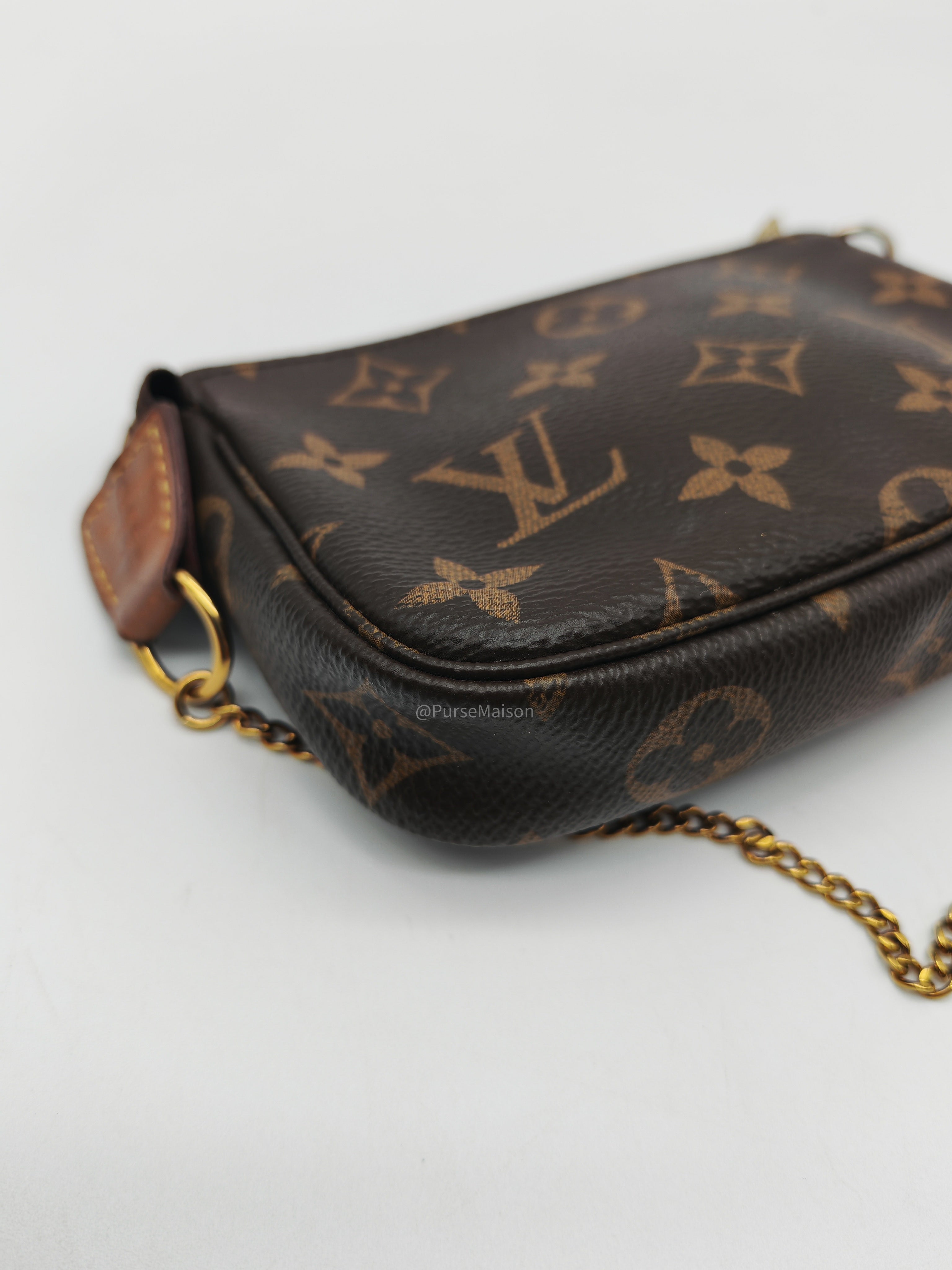 Louis Vuitton Mini Pochette Accessories in Monogram Canvas (Datecode: SF4290)