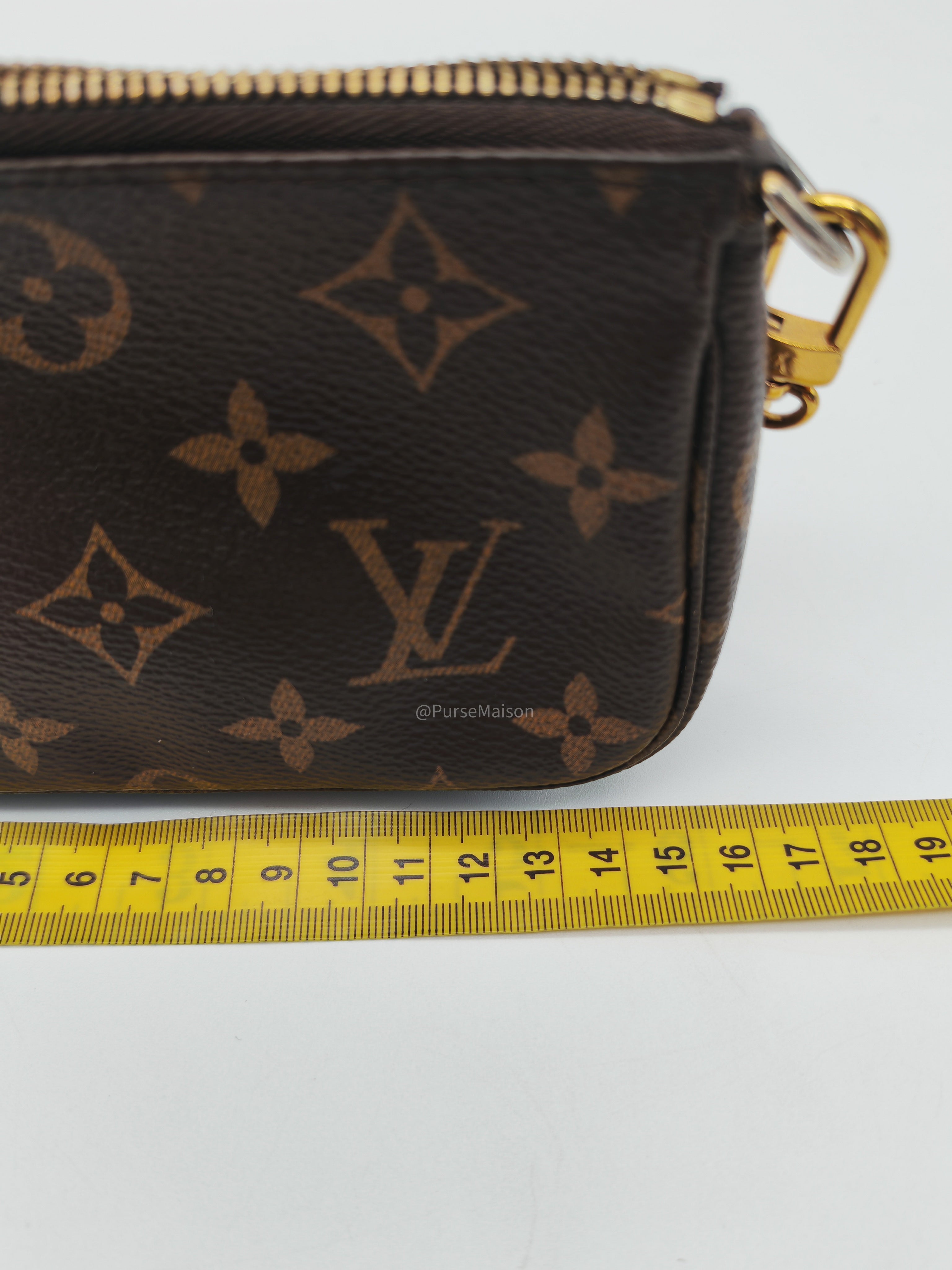 Louis Vuitton Mini Pochette Accessories in Monogram Canvas (Datecode: SF4290)
