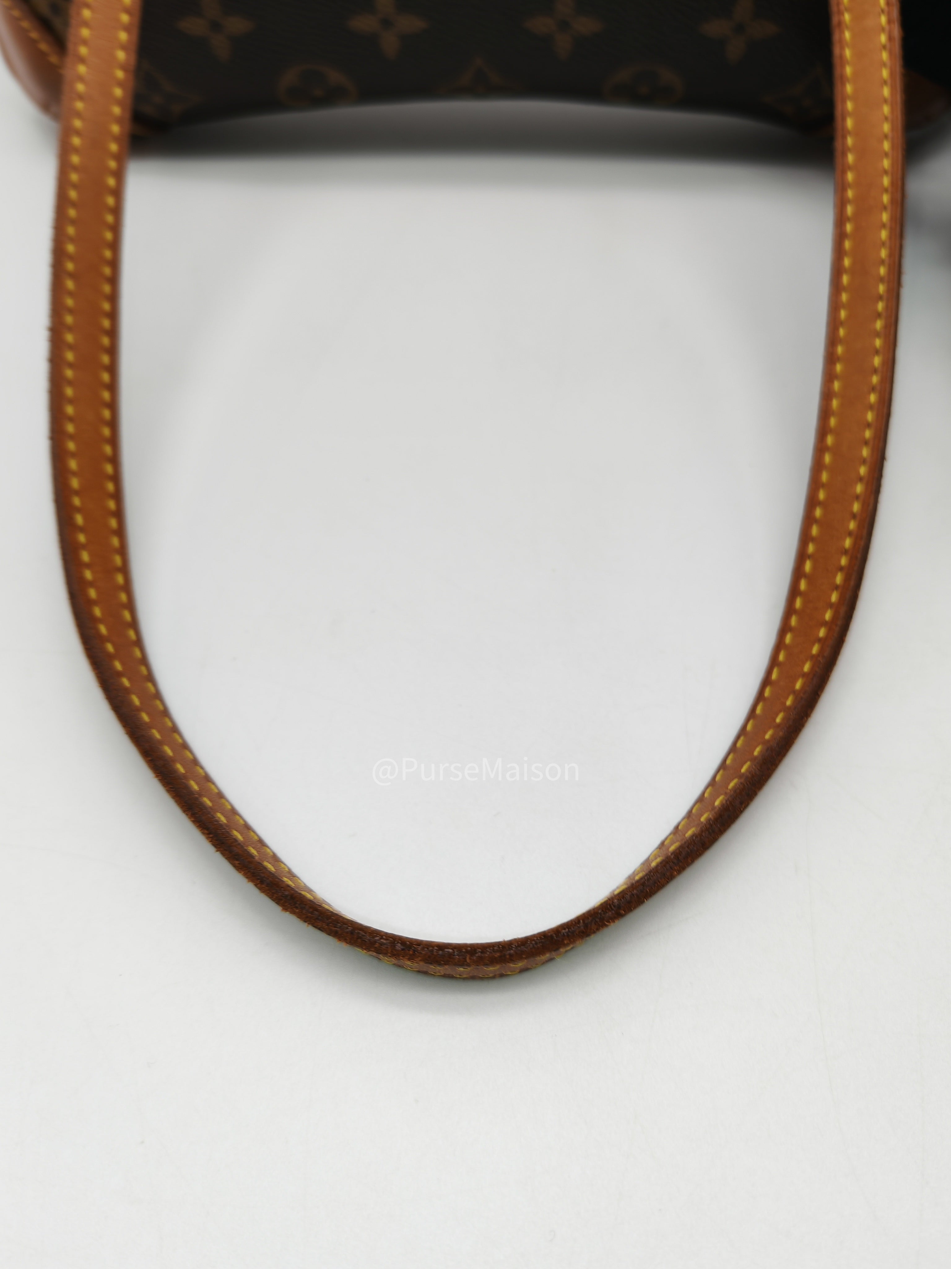 Louis Vuitton Coussin PM in Monogram Canvas (Date Code: VI0024)