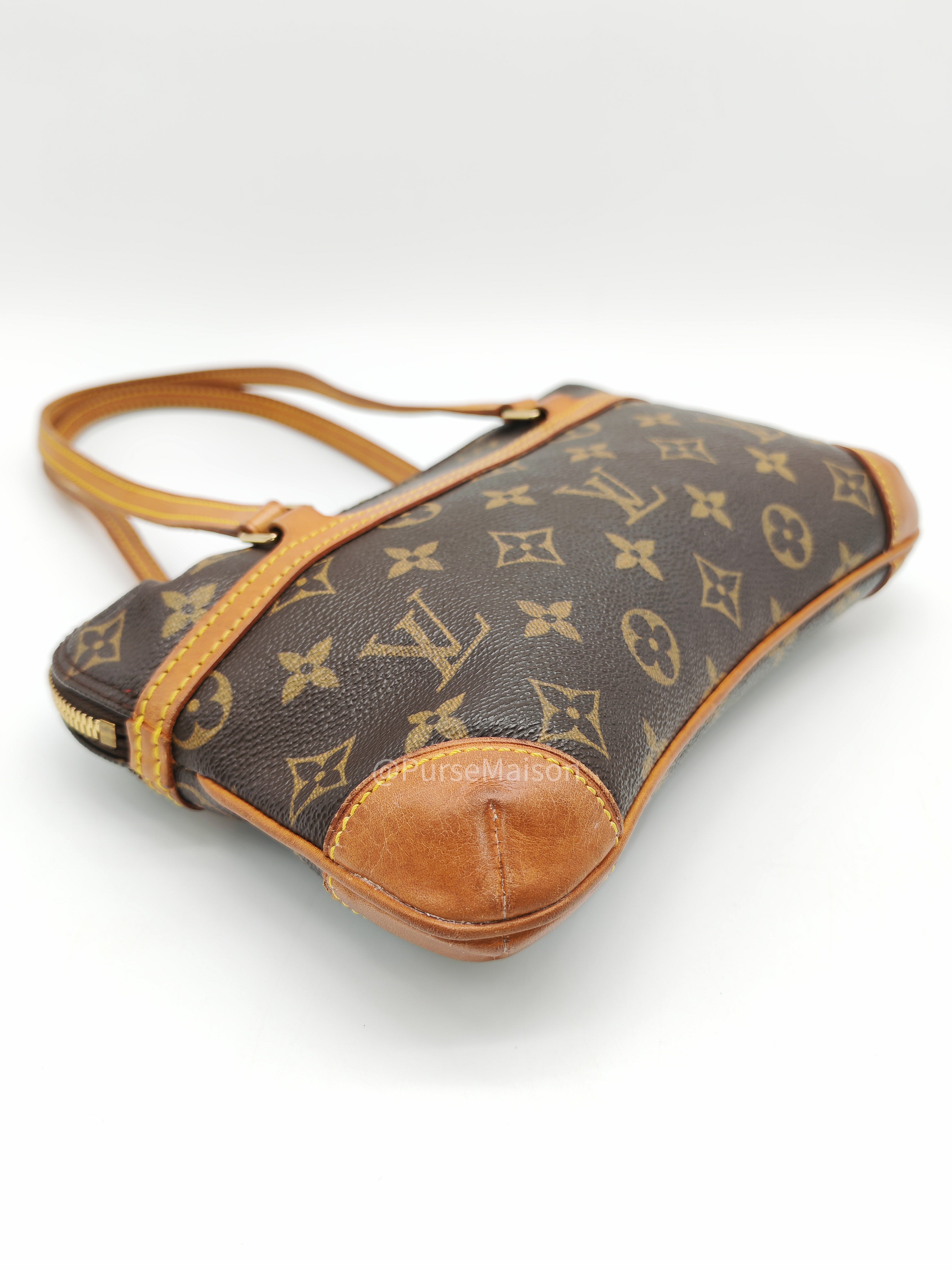 Louis Vuitton Coussin PM in Monogram Canvas (Date Code: VI0024)