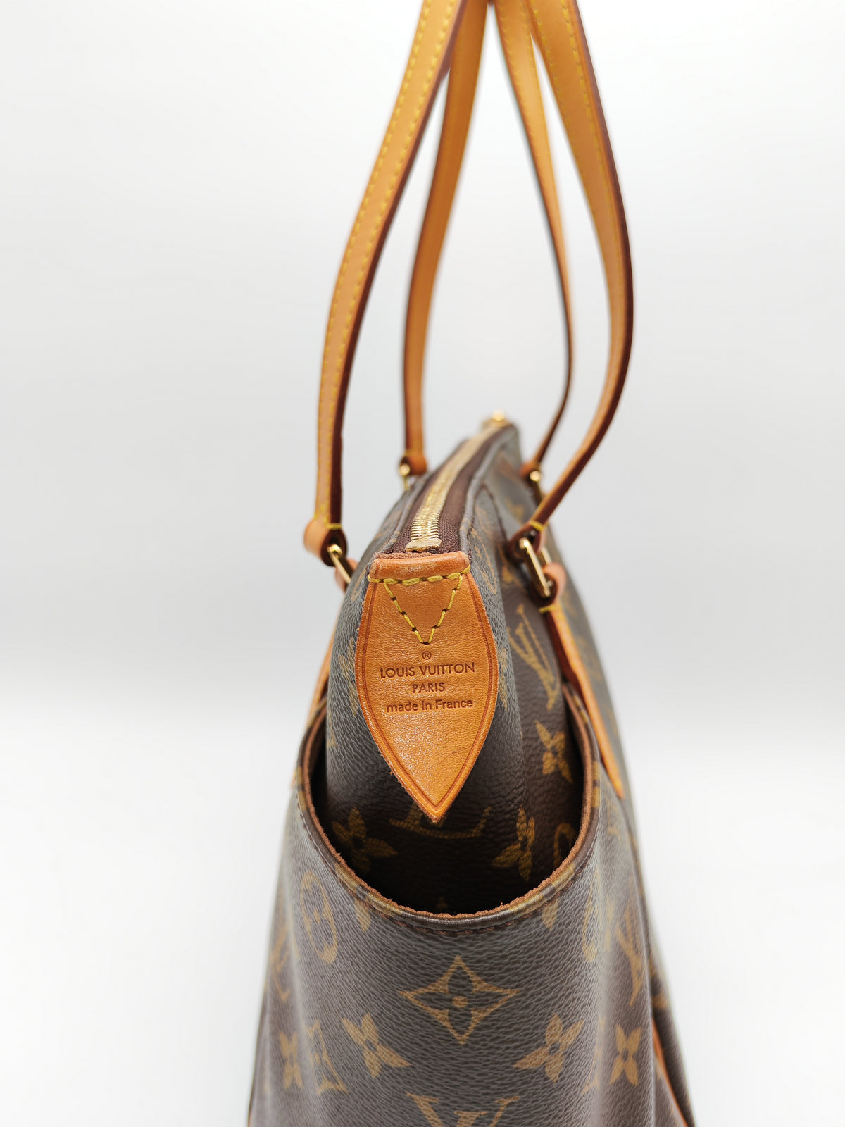 Louis Vuitton Totally PM Shoulder Bag in Monogram Canvas and Gold Hardware (Datecode: DU3175)