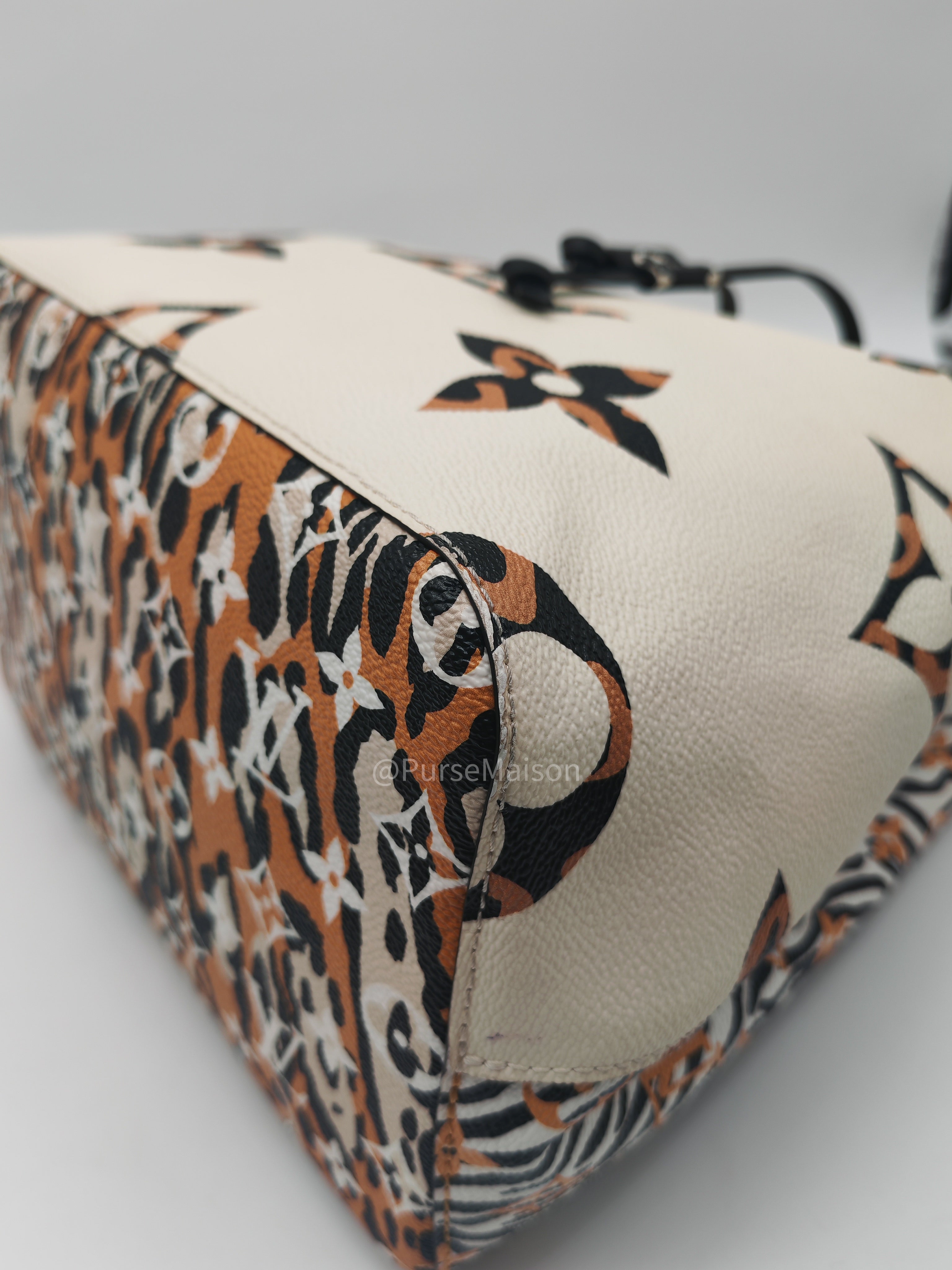 Louis Vuitton Neo Noe Bucket Bag MM in Limited Edition Jungle Monogram Giant Canvas (Date Code: SP3169)