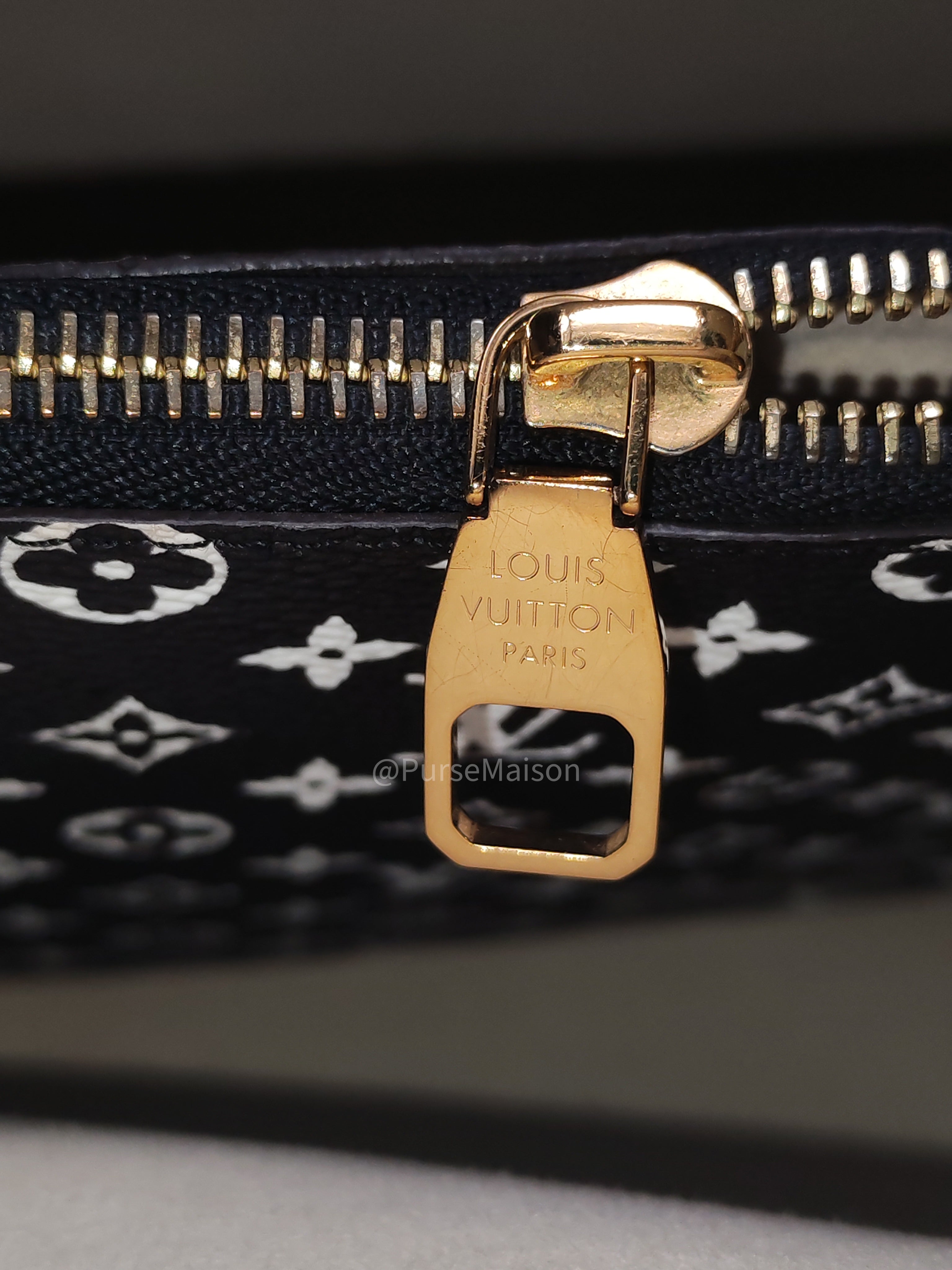 Louis Vuitton Neo Noe Bucket Bag MM in Limited Edition Jungle Monogram Giant Canvas (Date Code: SP3169)