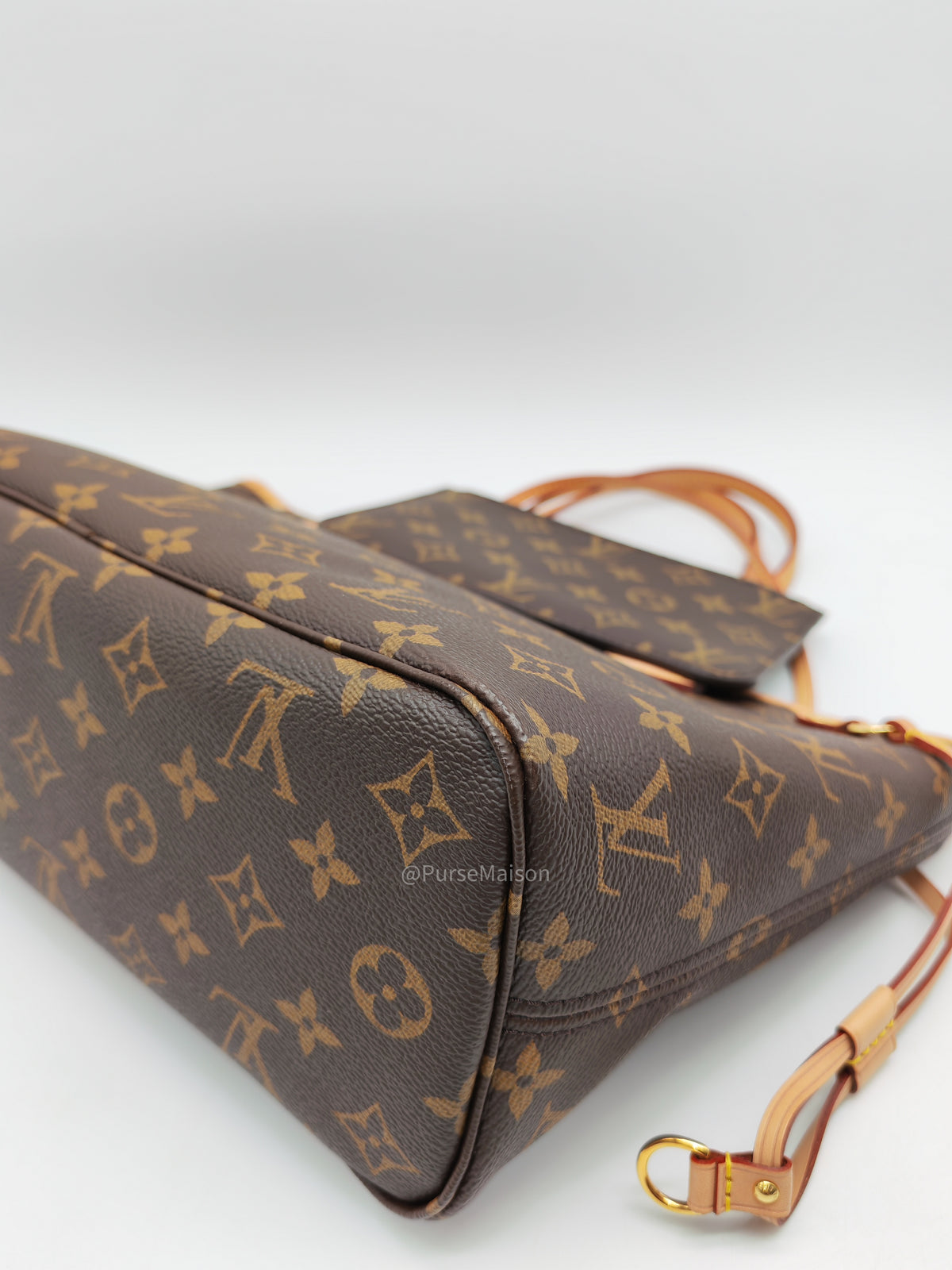 Louis Vuitton Neverfull PM in Monogram Canvas and Gold Hardware Microchip