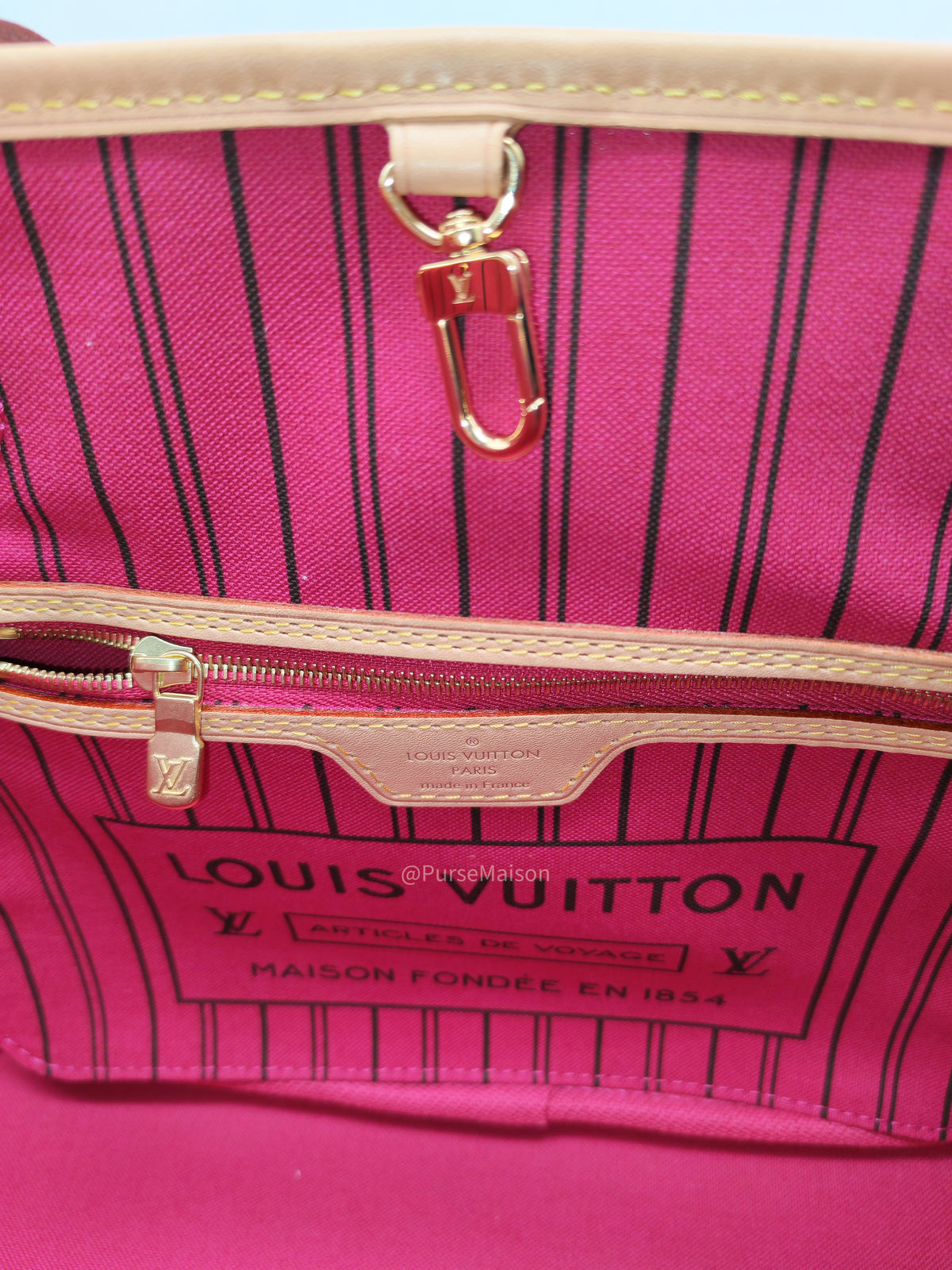 Louis Vuitton Neverfull PM in Monogram Canvas and Gold Hardware Microchip