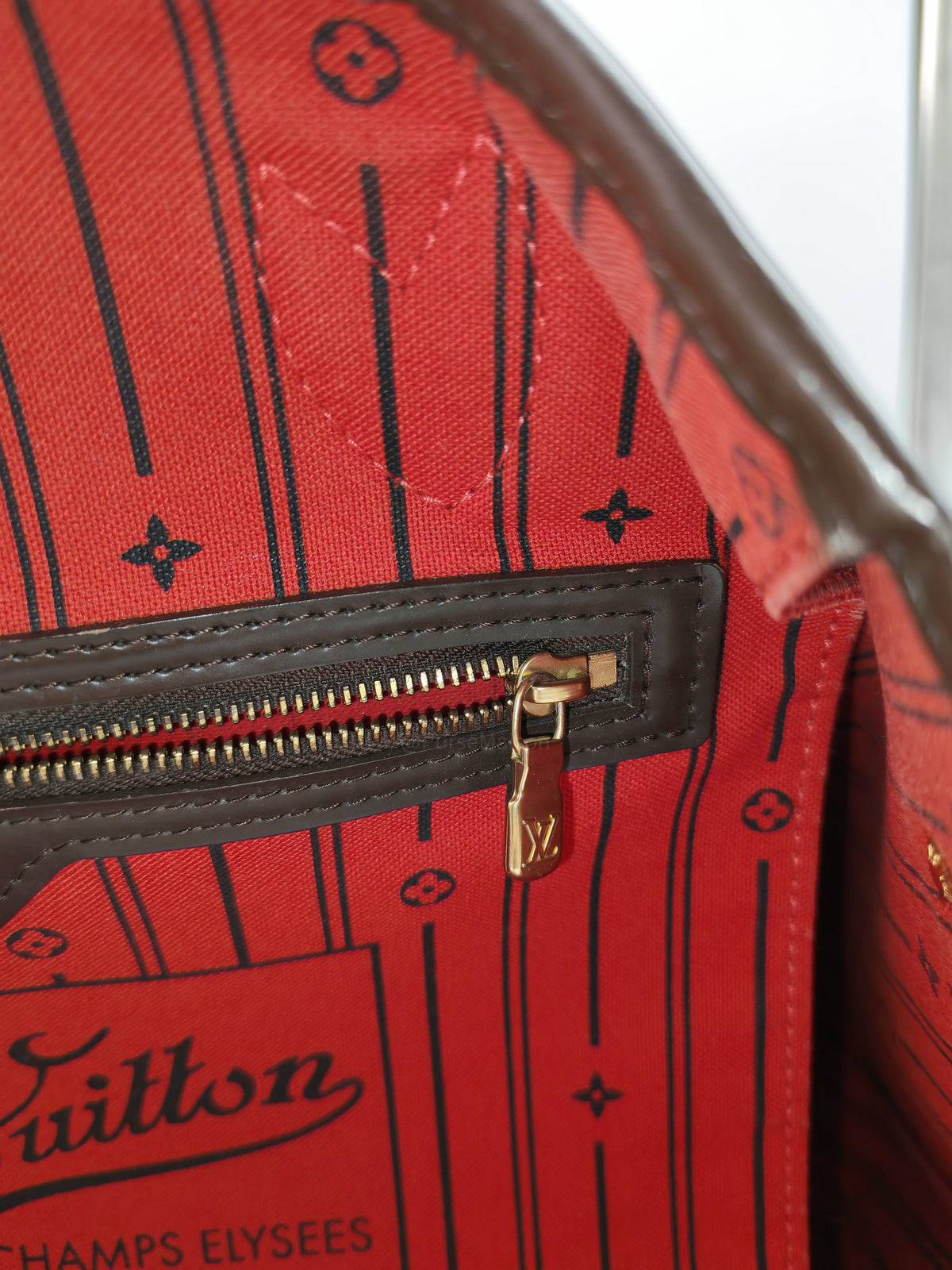 Louis Vuitton Neverfull GM in Damier Ebene Canvas and Gold Hardware (Datecode: TH3079)