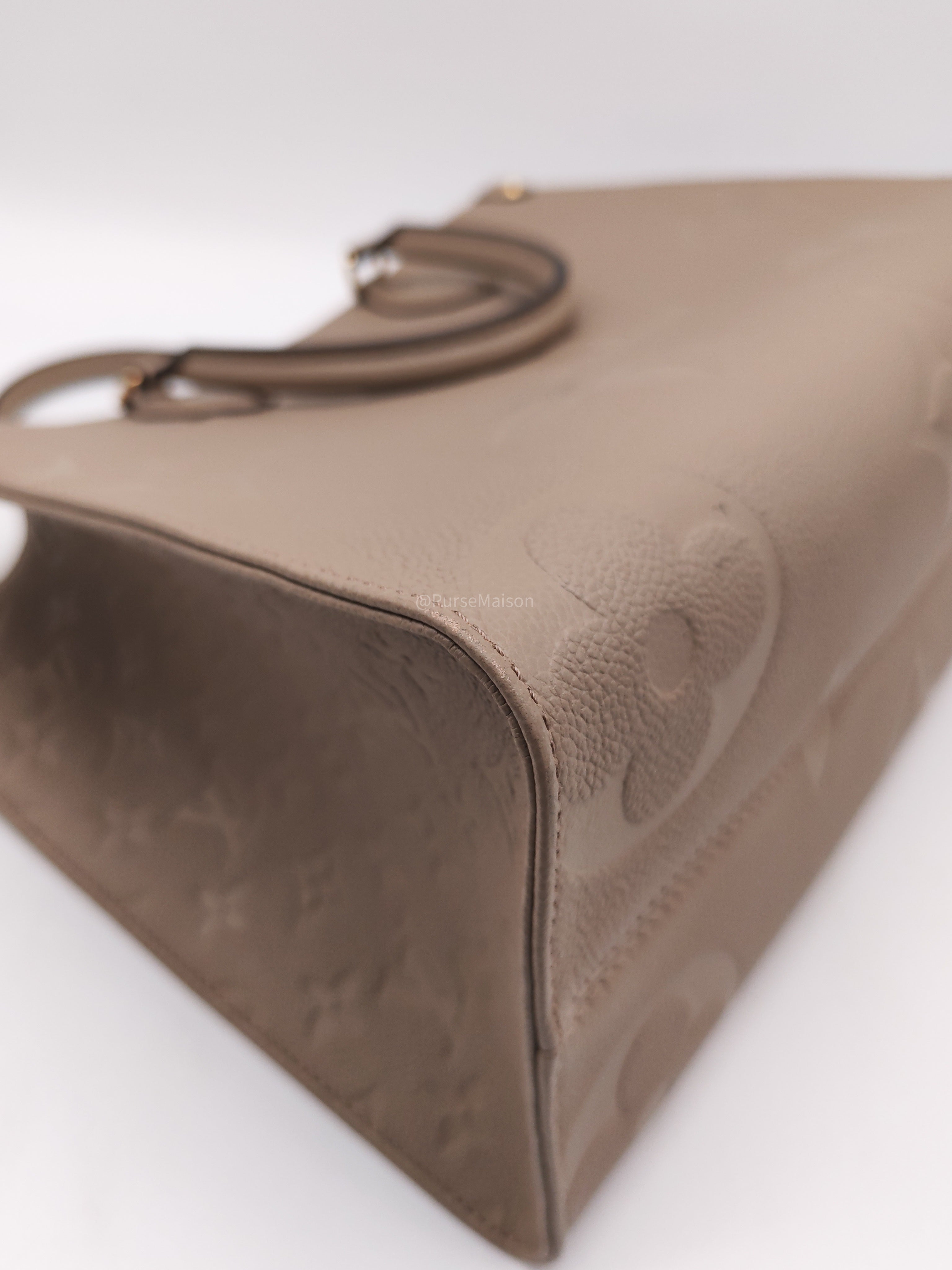Louis Vuitton OnTheGo Tote Bag MM in Tourtorelle Monogram Empreinte Leather(Microchip)