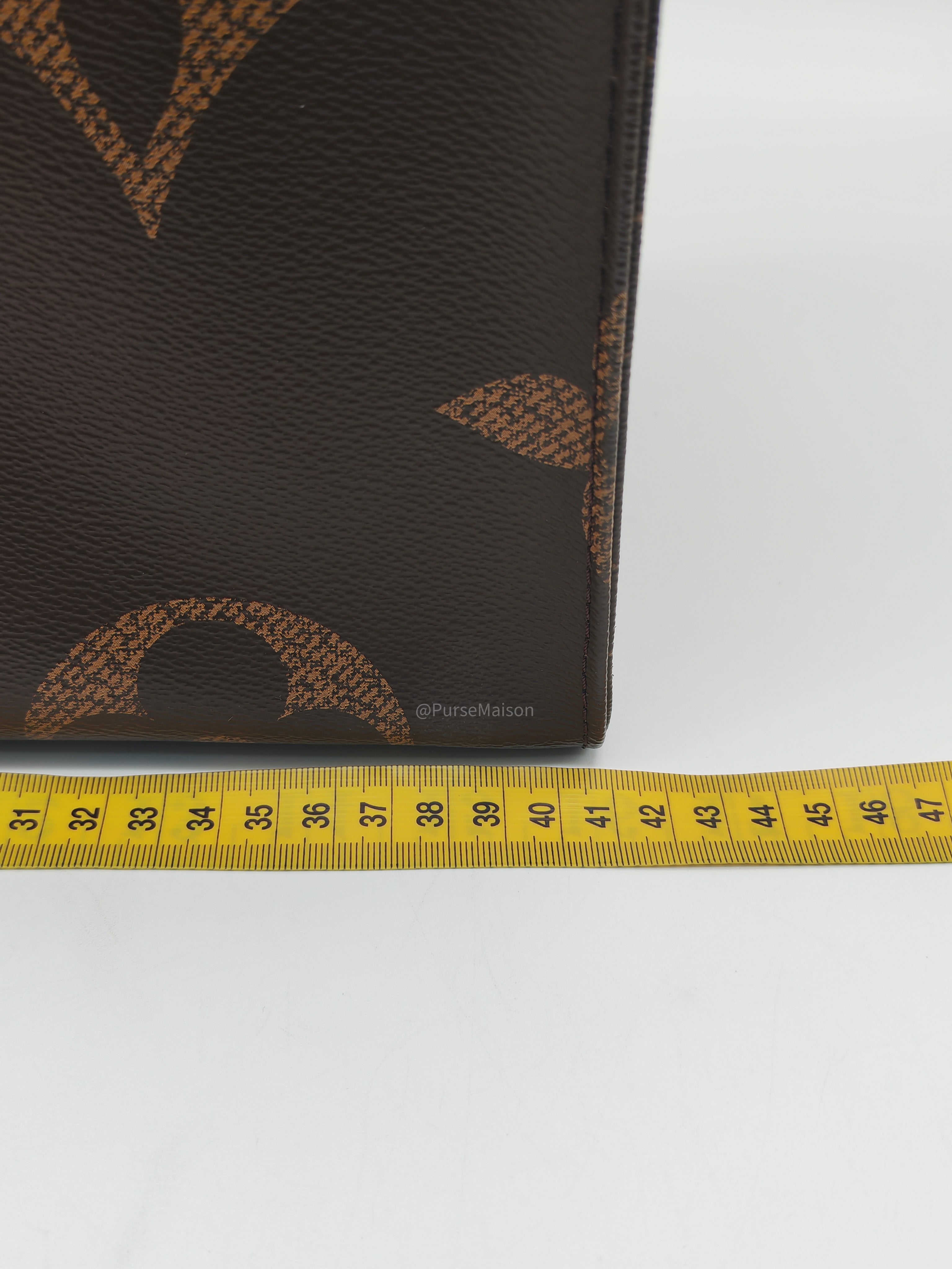 Louis Vuitton OntheGO (OTG) GM in Reverse Monogram Canvas and Gold Hardware (Datecode: TJ4169)