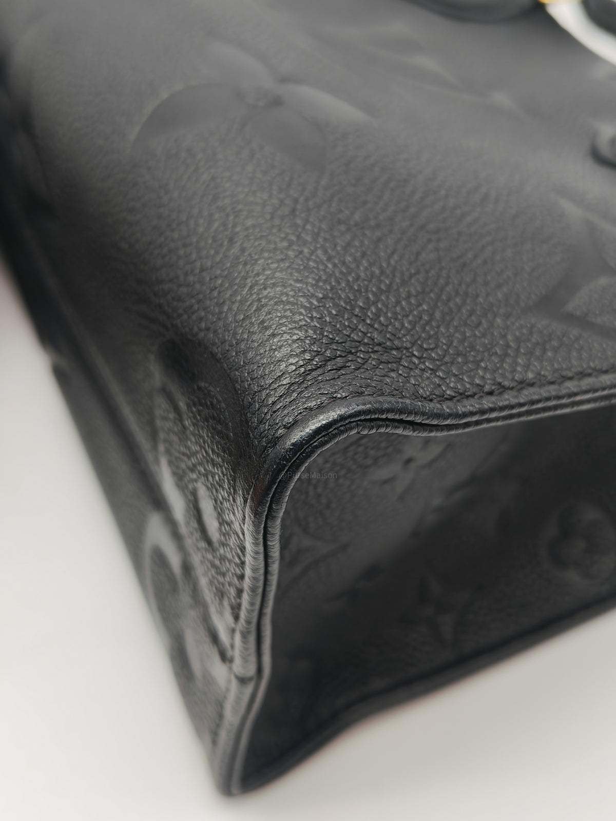 Louis Vuitton OntheGo MM In Black Monogram Empreinte Leather and Gold Hardware Microchip