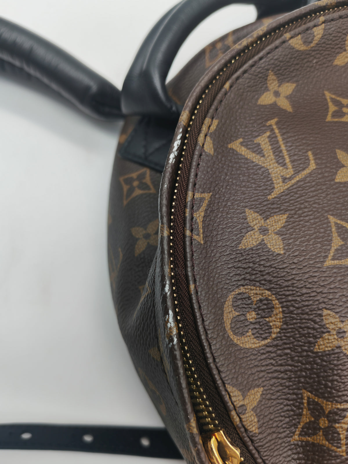 Louis Vuitton Palm Spring Backpack PM in Monogram Canvas and Gold Hardware (Datecode: FL0119)