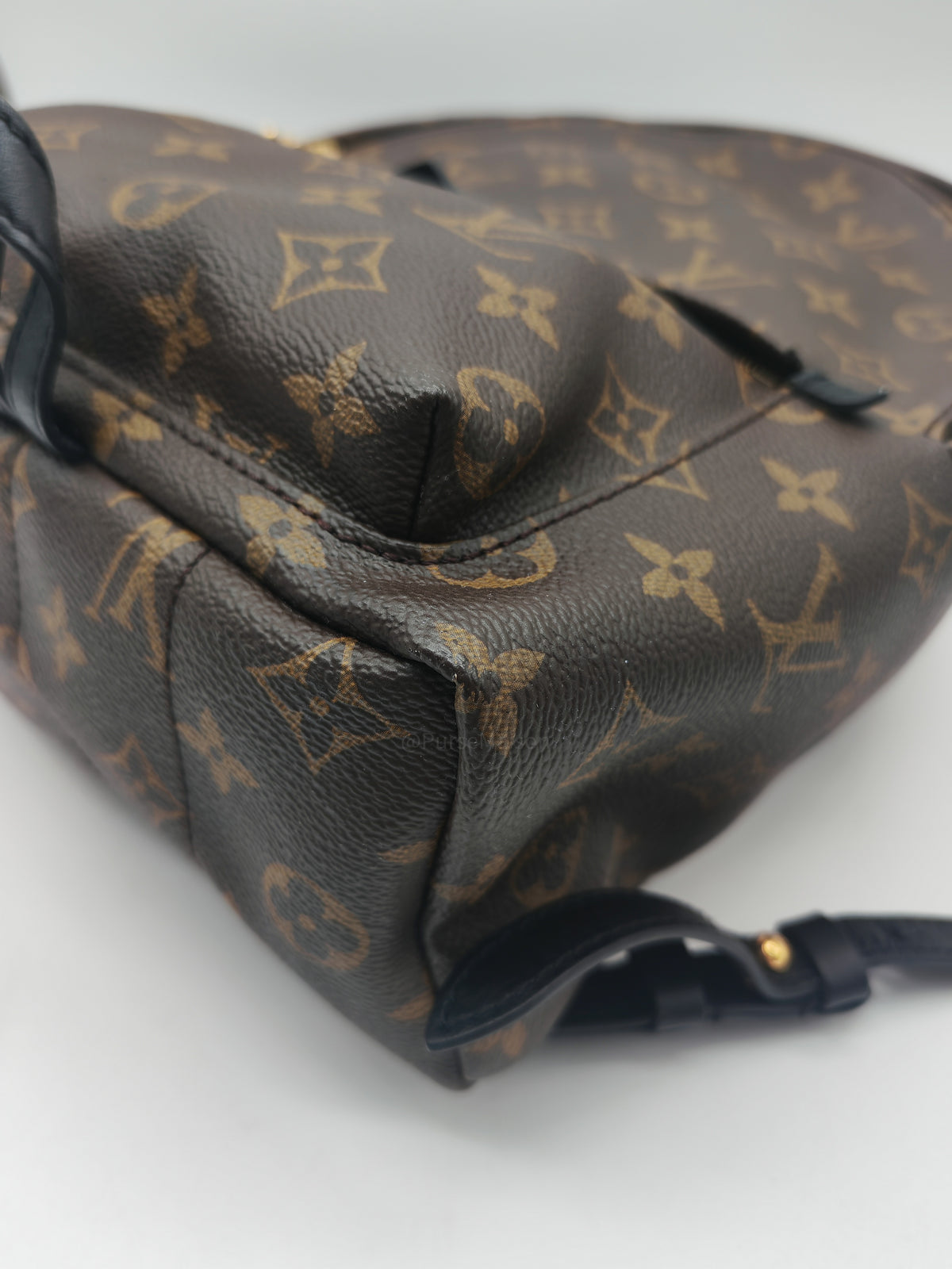Louis Vuitton Palm Spring Backpack PM in Monogram Canvas and Gold Hardware (Datecode: FL0119)