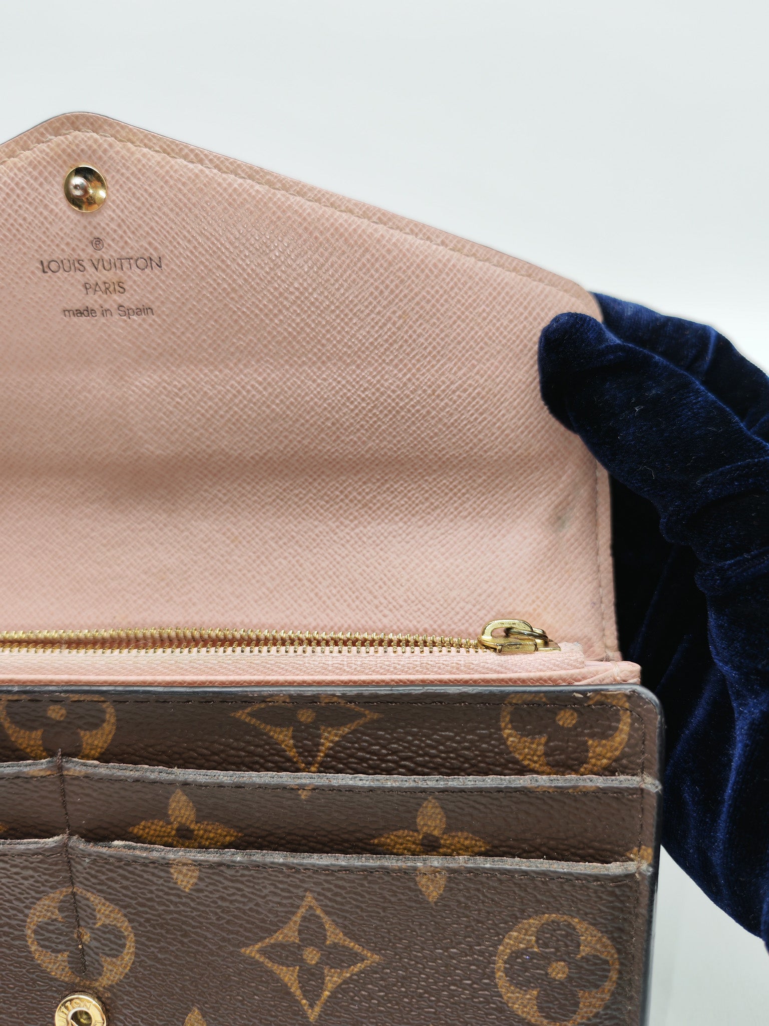 Louis Vuitton Sarah Wallet in Monogram Canvas (Datecode: CA1199)