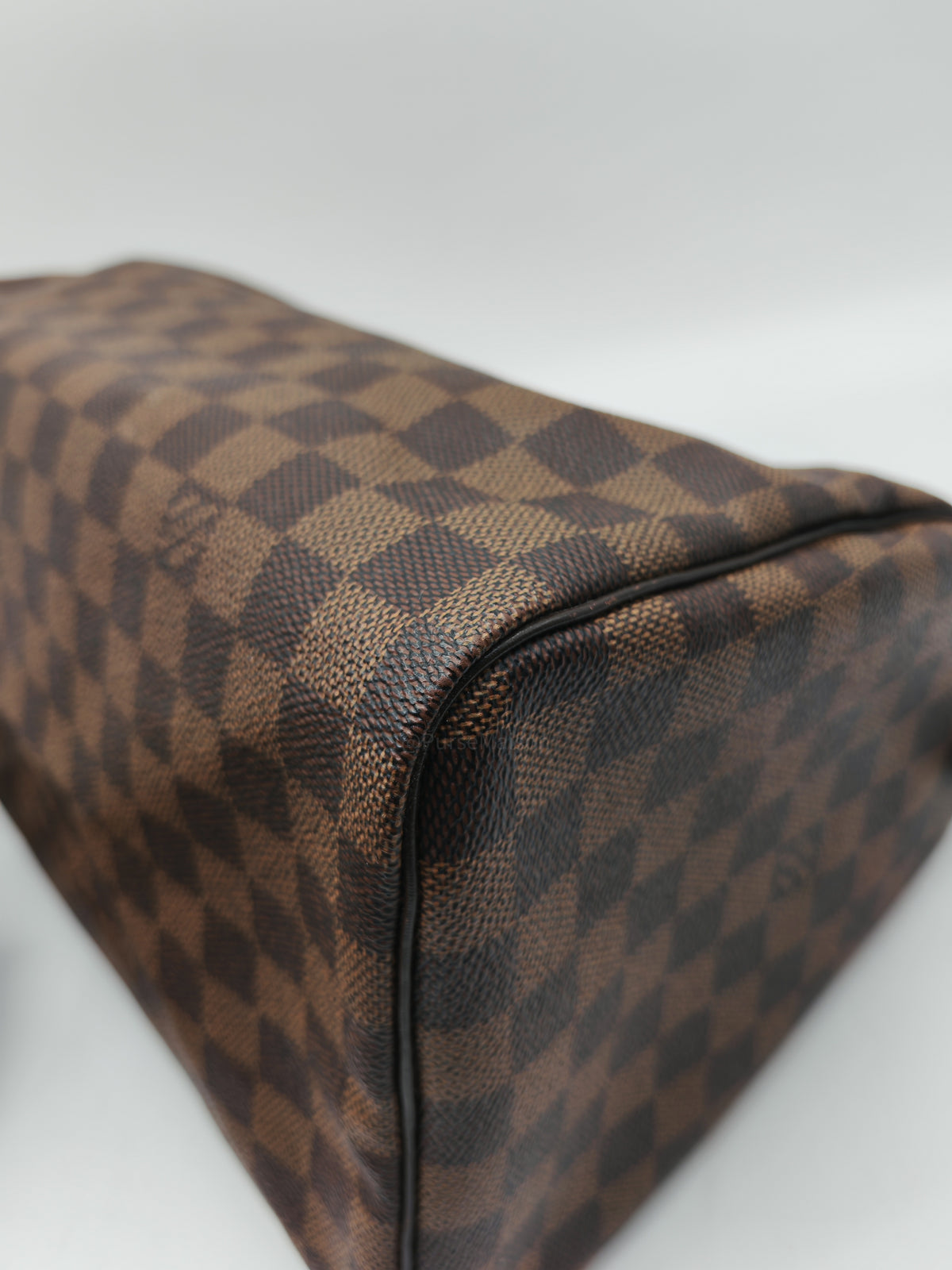 Louis Vuitton Speedy 30 in Damier Ebene Canvas and Gold Hardware (Datecode: SP4160)