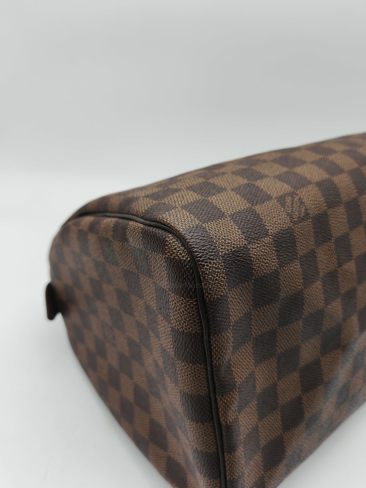 Louis Vuitton Speedy 30 in Damier Ebene Canvas and Gold Hardware (Datecode: SP4160)