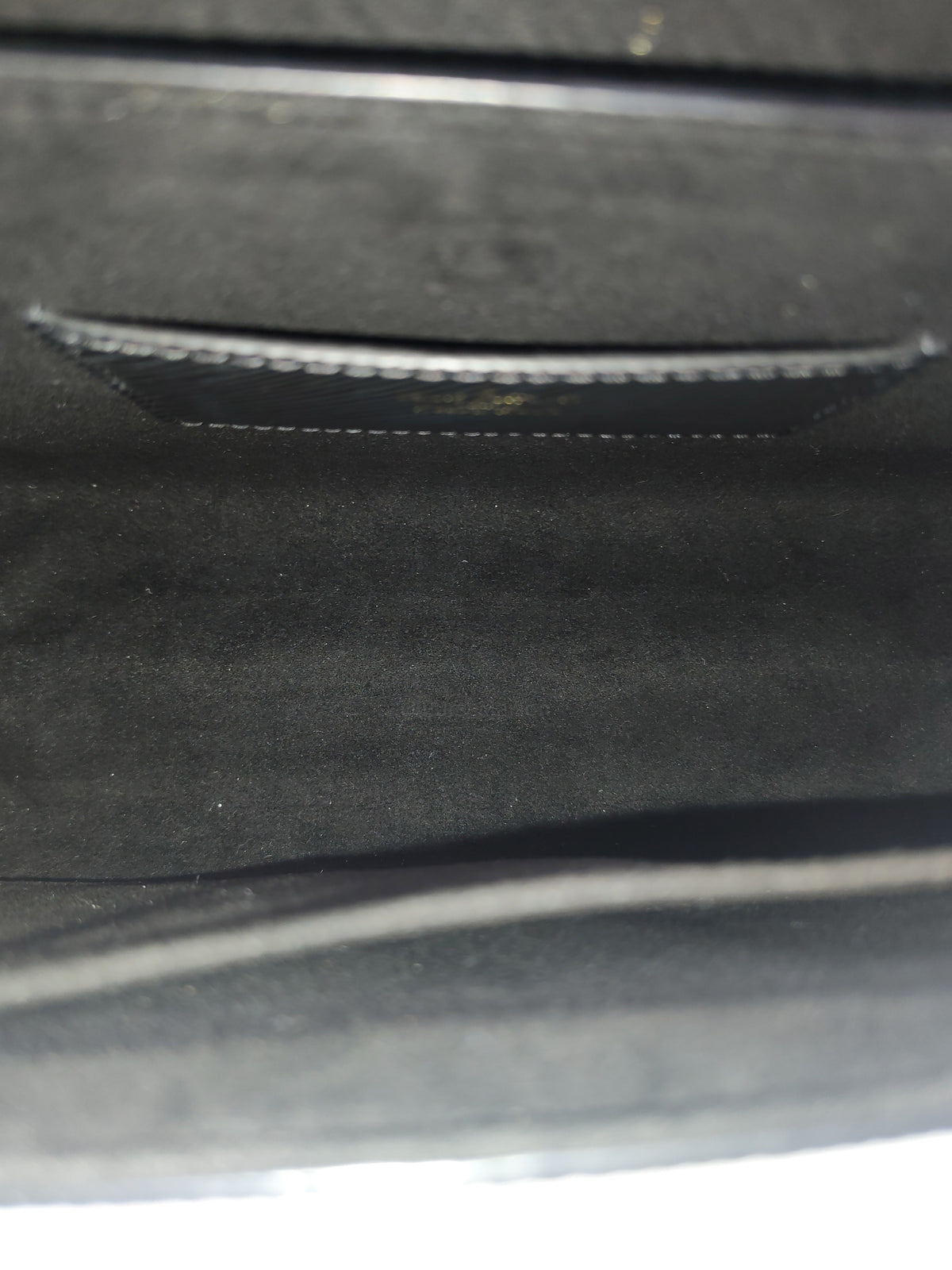 Louis Vuitton Twist Bag MM in Black Epi Leather Gold Hardware (Microchip)