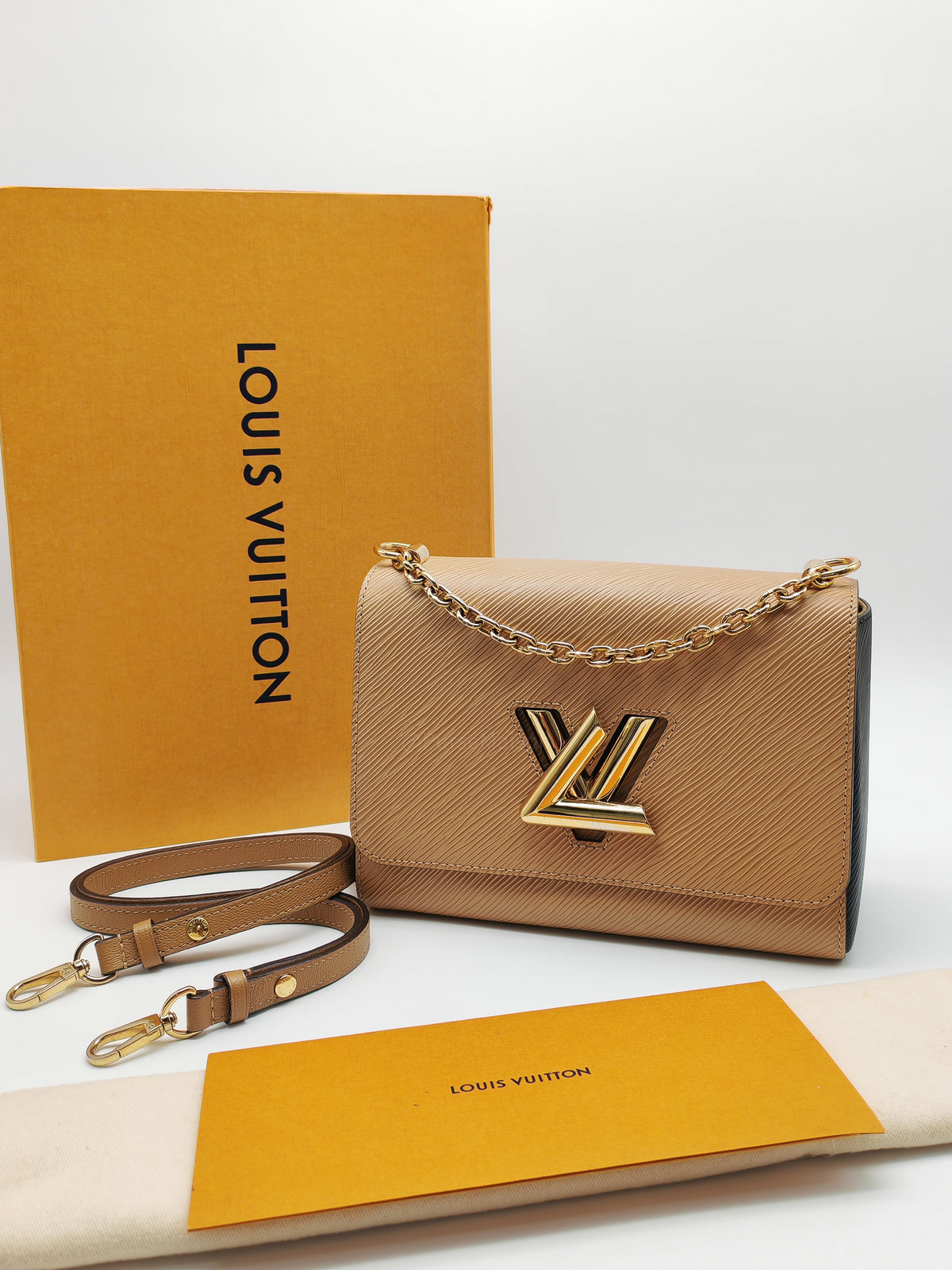 Louis Vuitton Twist MM in Camel Epi Leather and Gold Hardware (Datecode: SR4178)