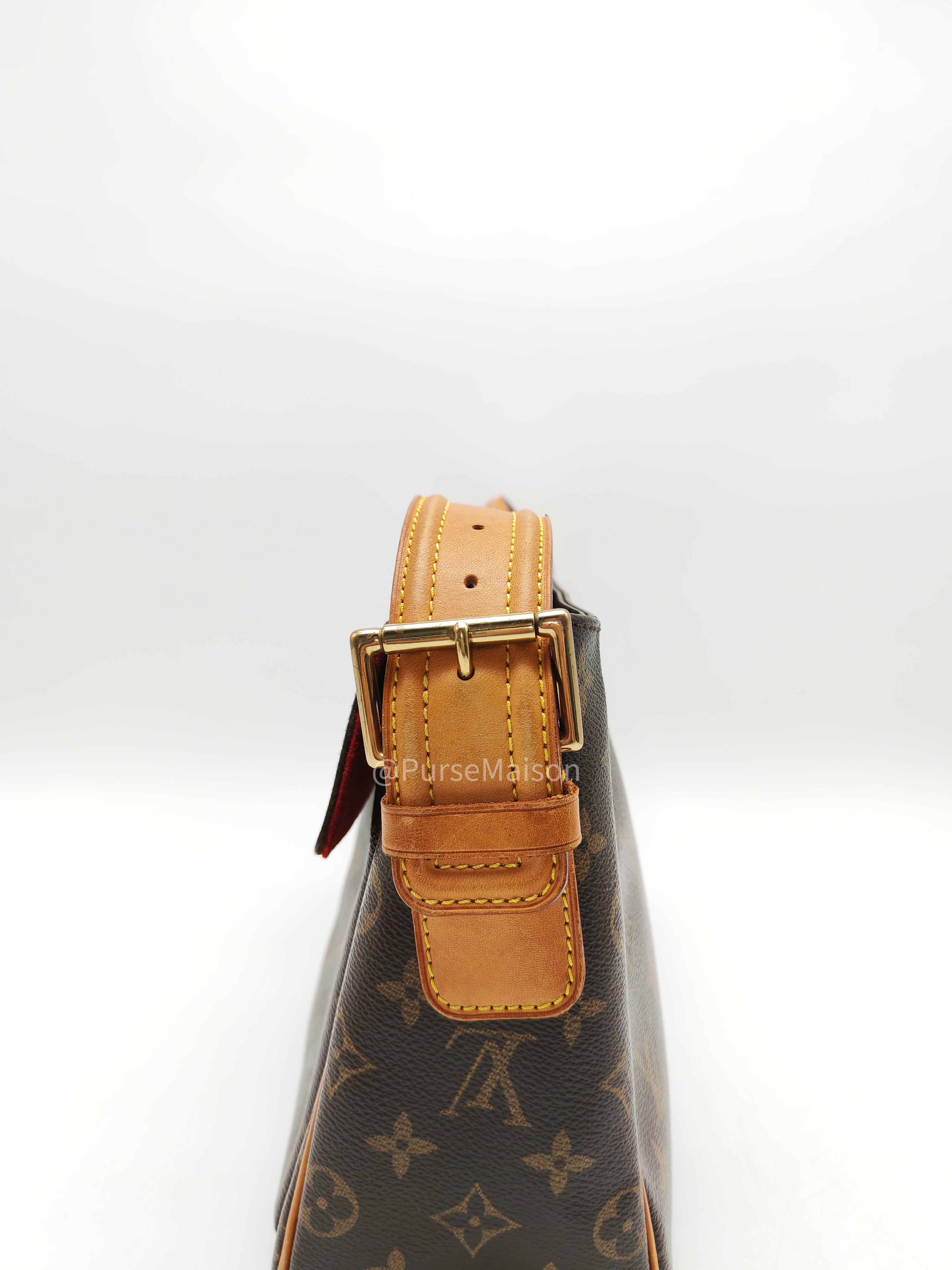Louis Vuitton Viva-Cite GM in Monogram Canvas and Gold Hardware (Datecode: AR0045)