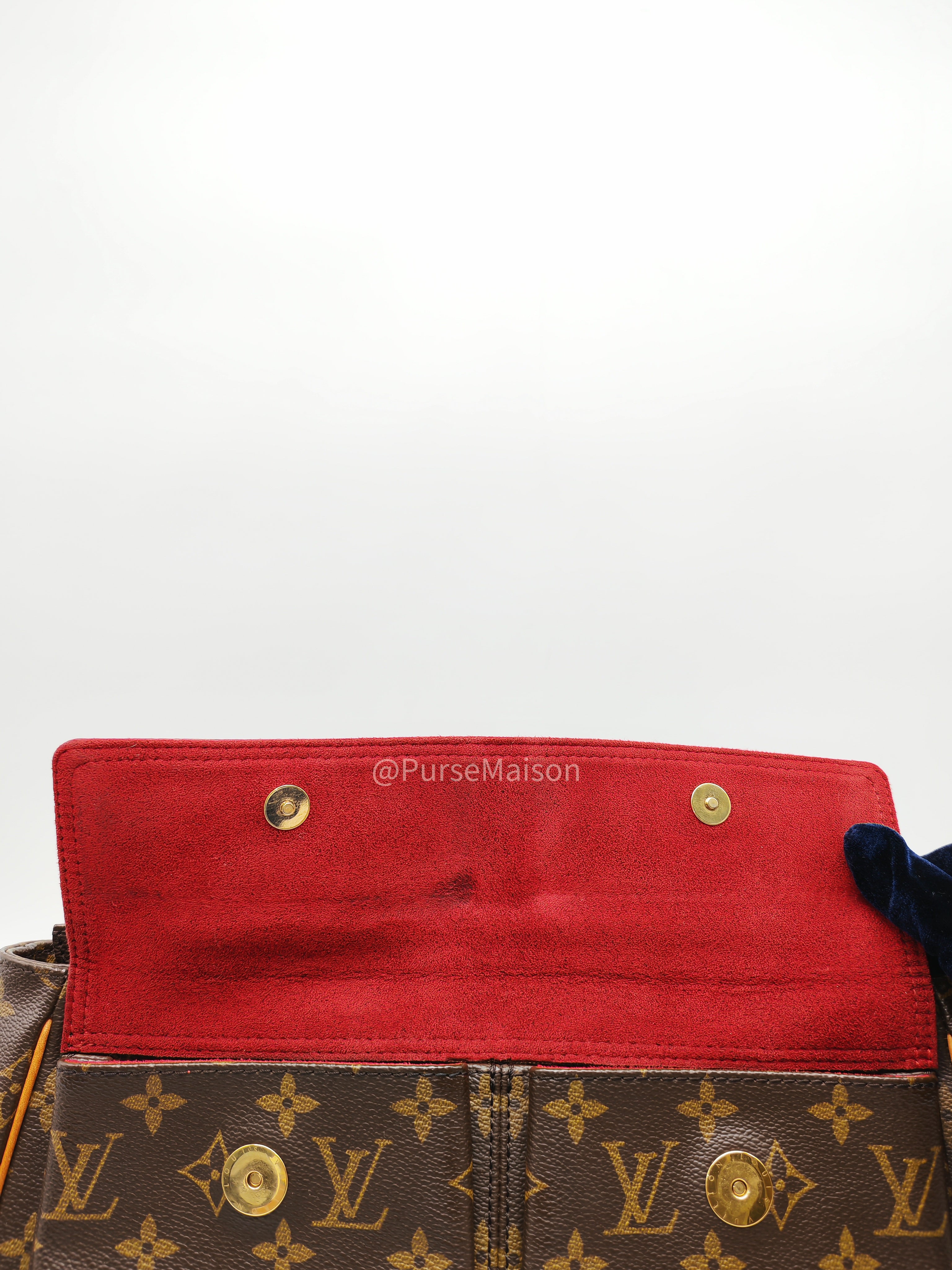 Louis Vuitton Viva-Cite GM in Monogram Canvas and Gold Hardware (Datecode: AR0045)