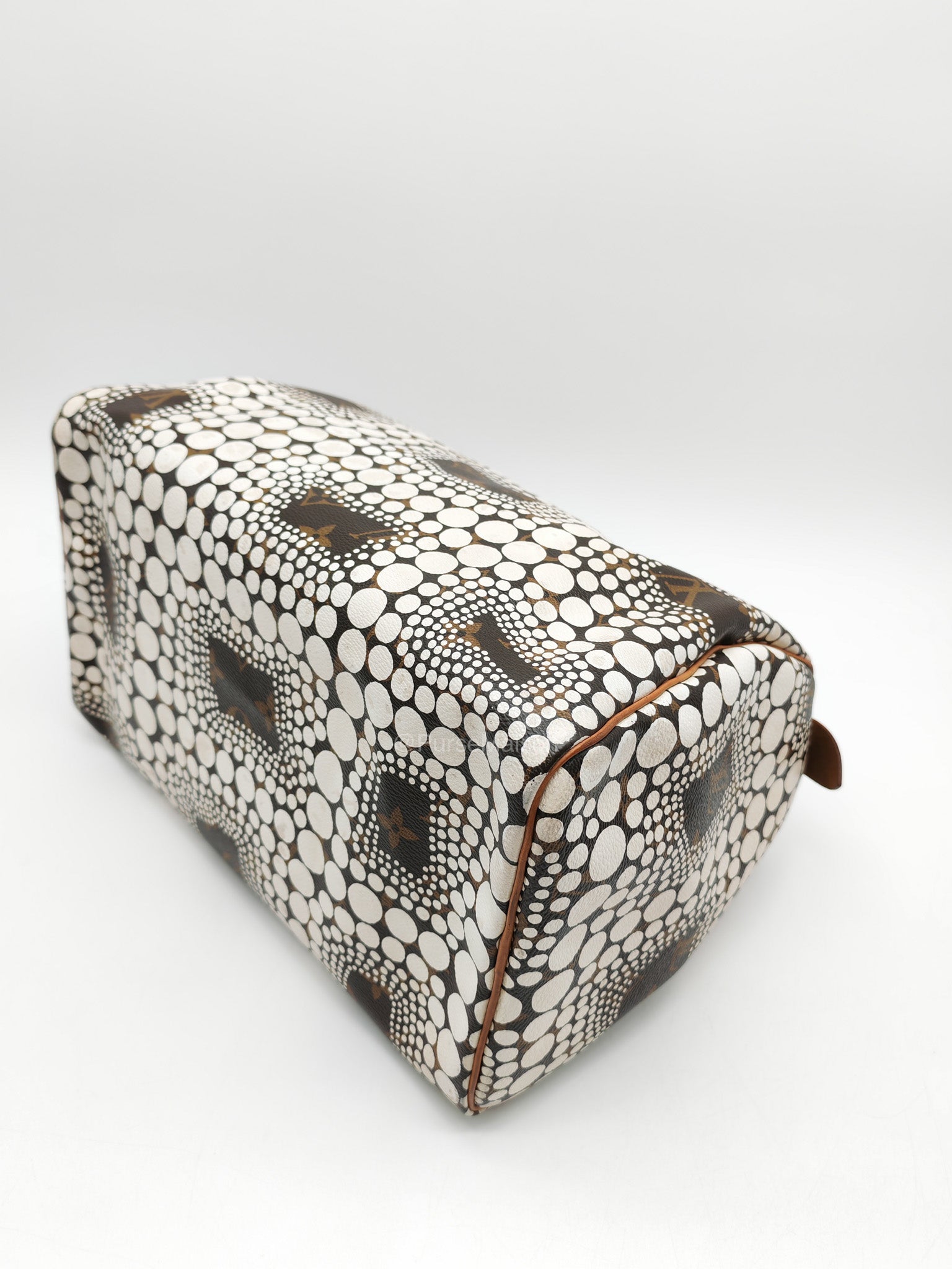 Louis Vuitton X Yayoi Kusama Speedy 30 in White Polka Dot Overlay Monogram Canvas (Datecode: DU4102)