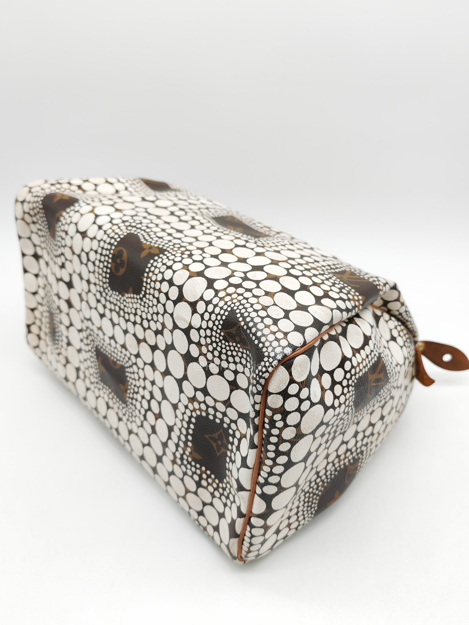 Louis Vuitton X Yayoi Kusama Speedy 30 in White Polka Dot Overlay Monogram Canvas (Datecode: DU4102)